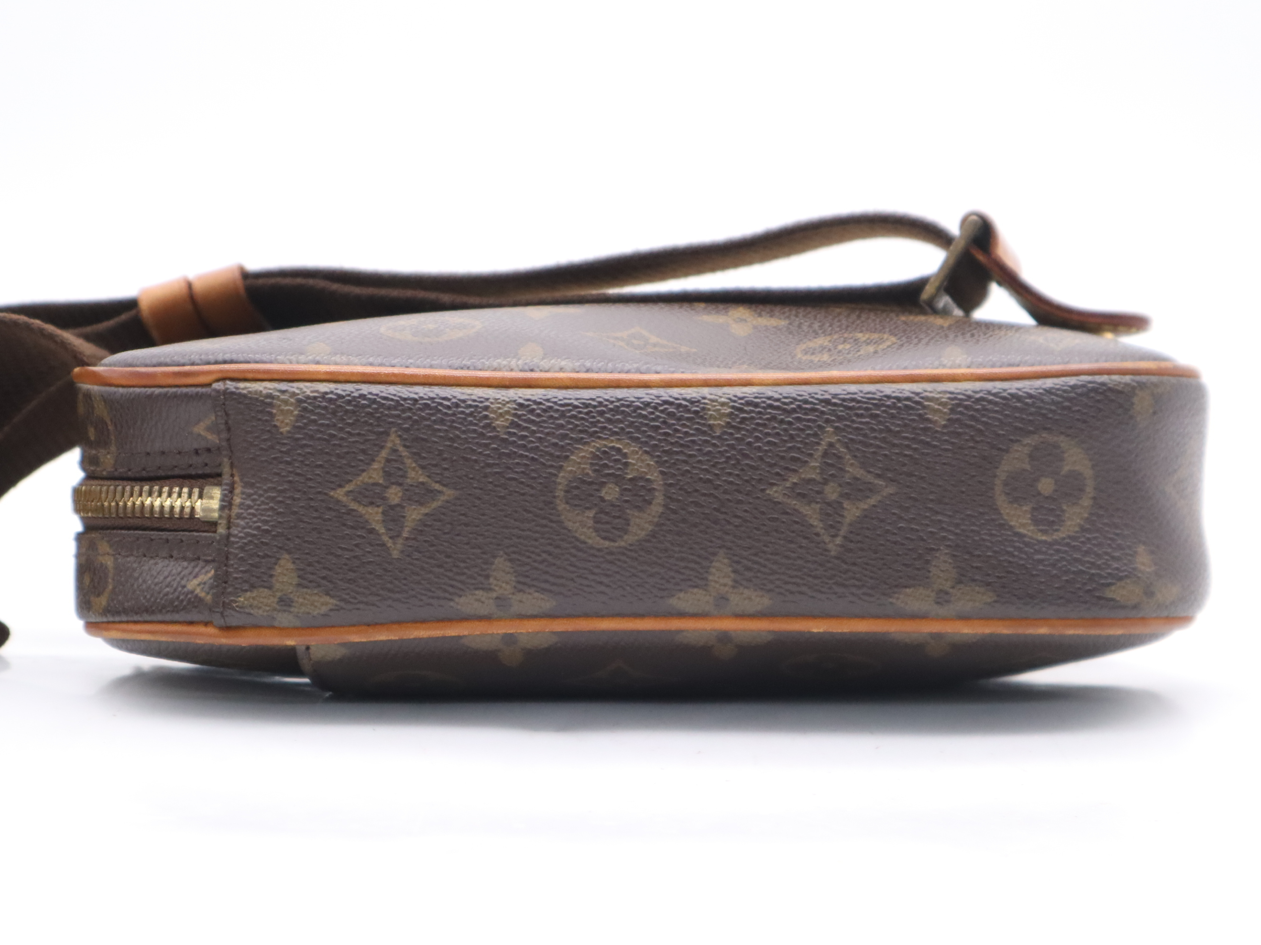 M51870 Monogram Pochette Gange Shoulder Bag — view 3