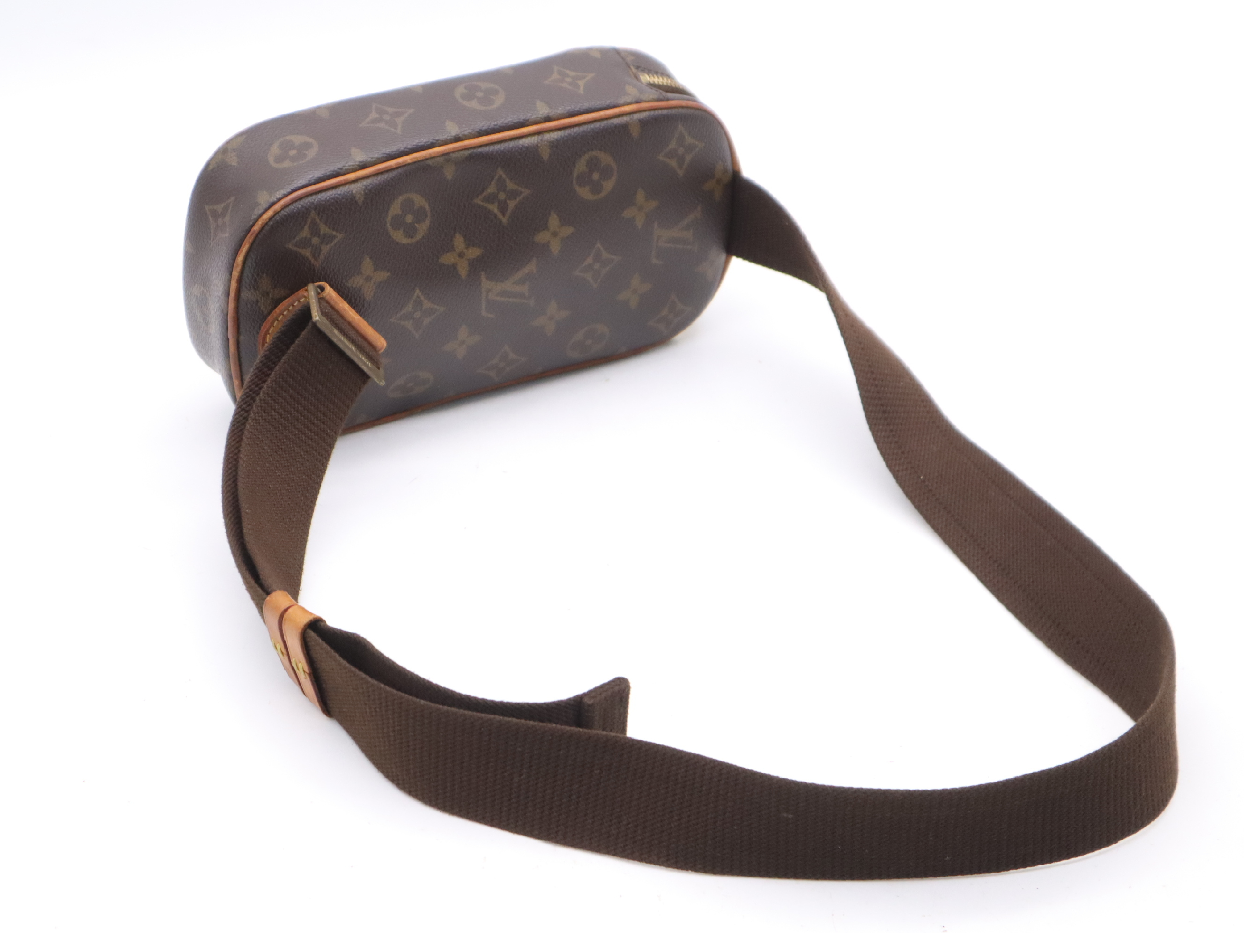 M51870 Monogram Pochette Gange Shoulder Bag — view 6