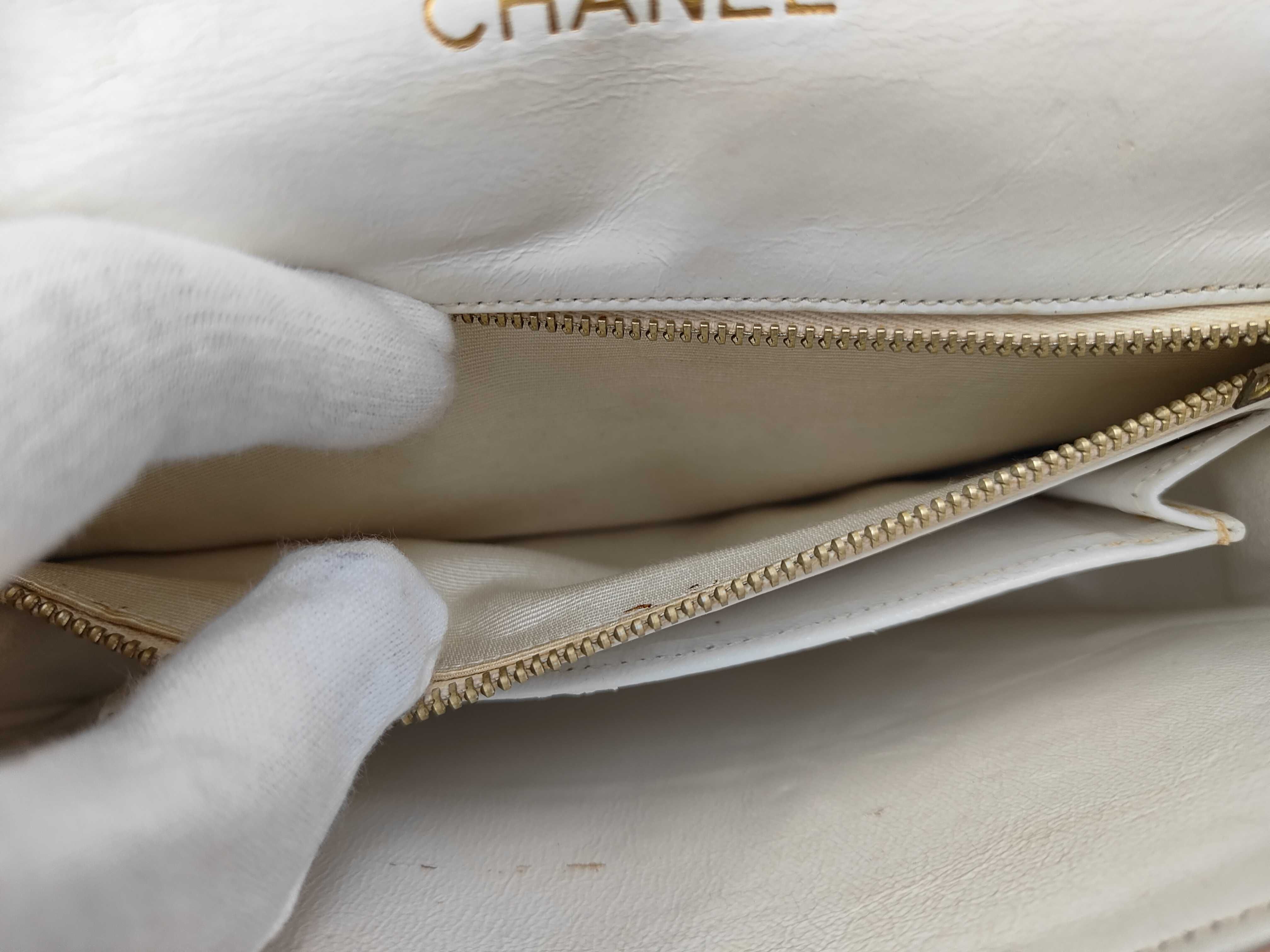 Turnlock Chain Shoulder Bag — view 11