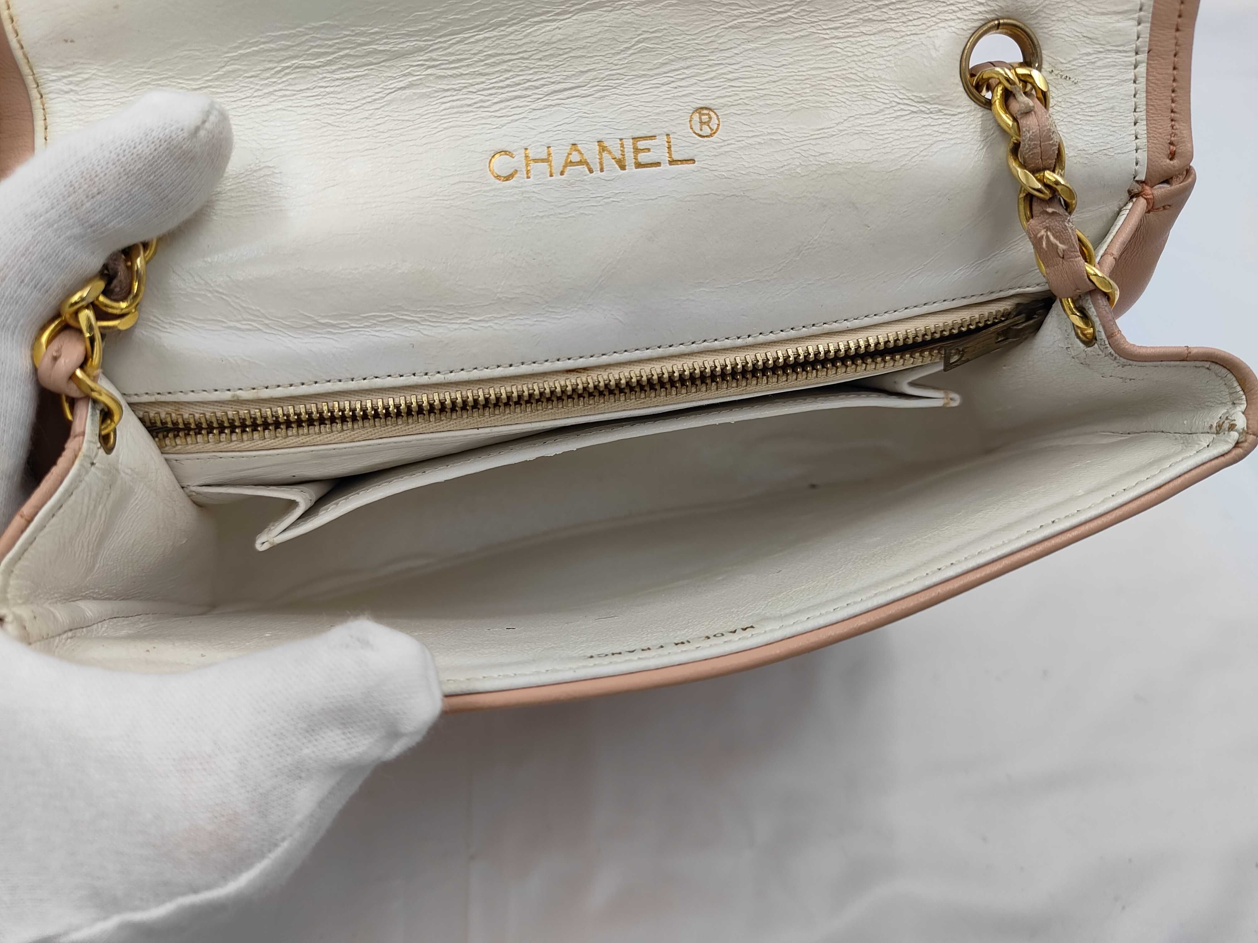 Turnlock Chain Shoulder Bag — view 9