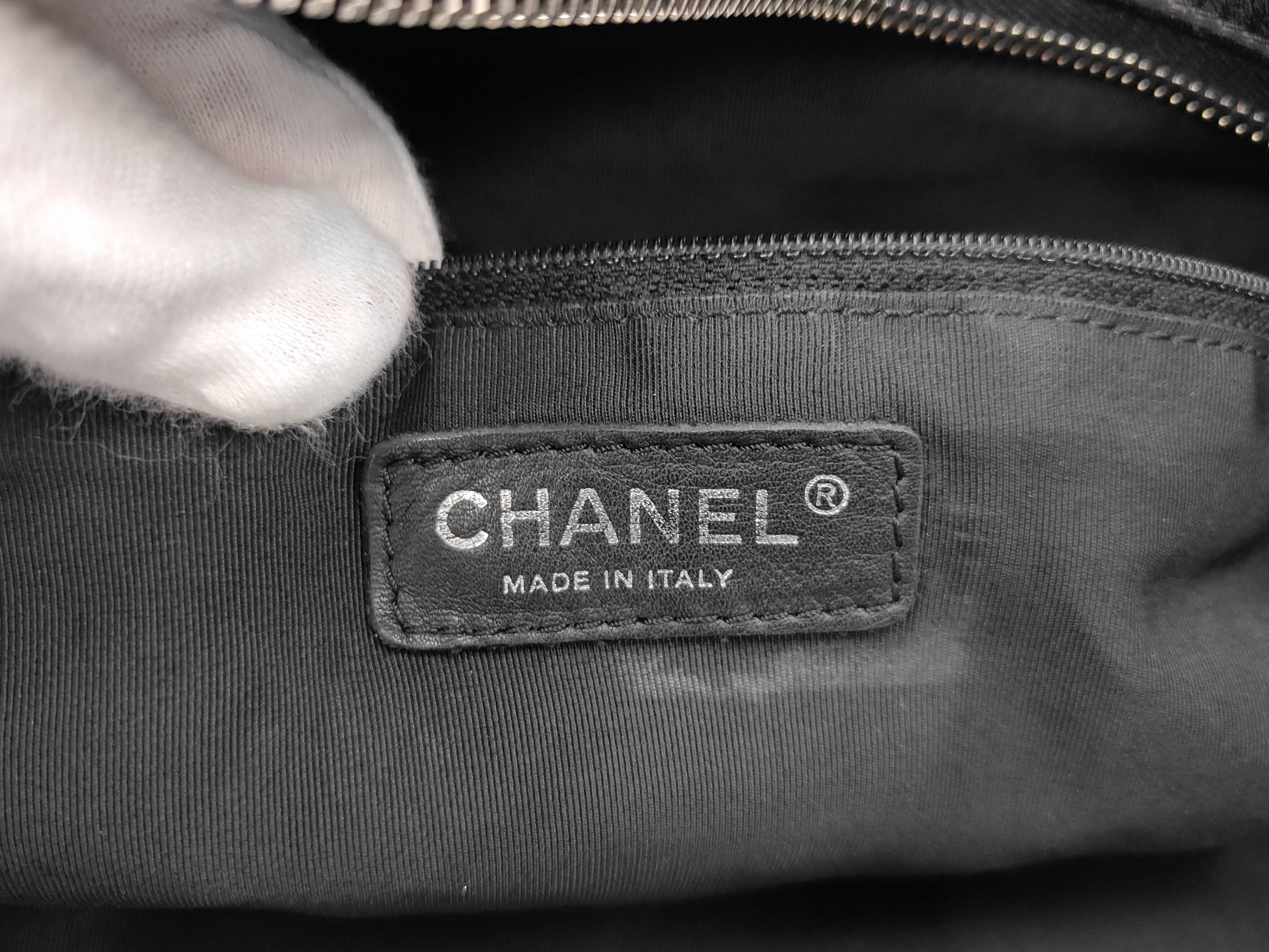 Coco Mark Matelassé Chevron Black Silver Hardware Tote Bag (Serial Number 10) — view 10