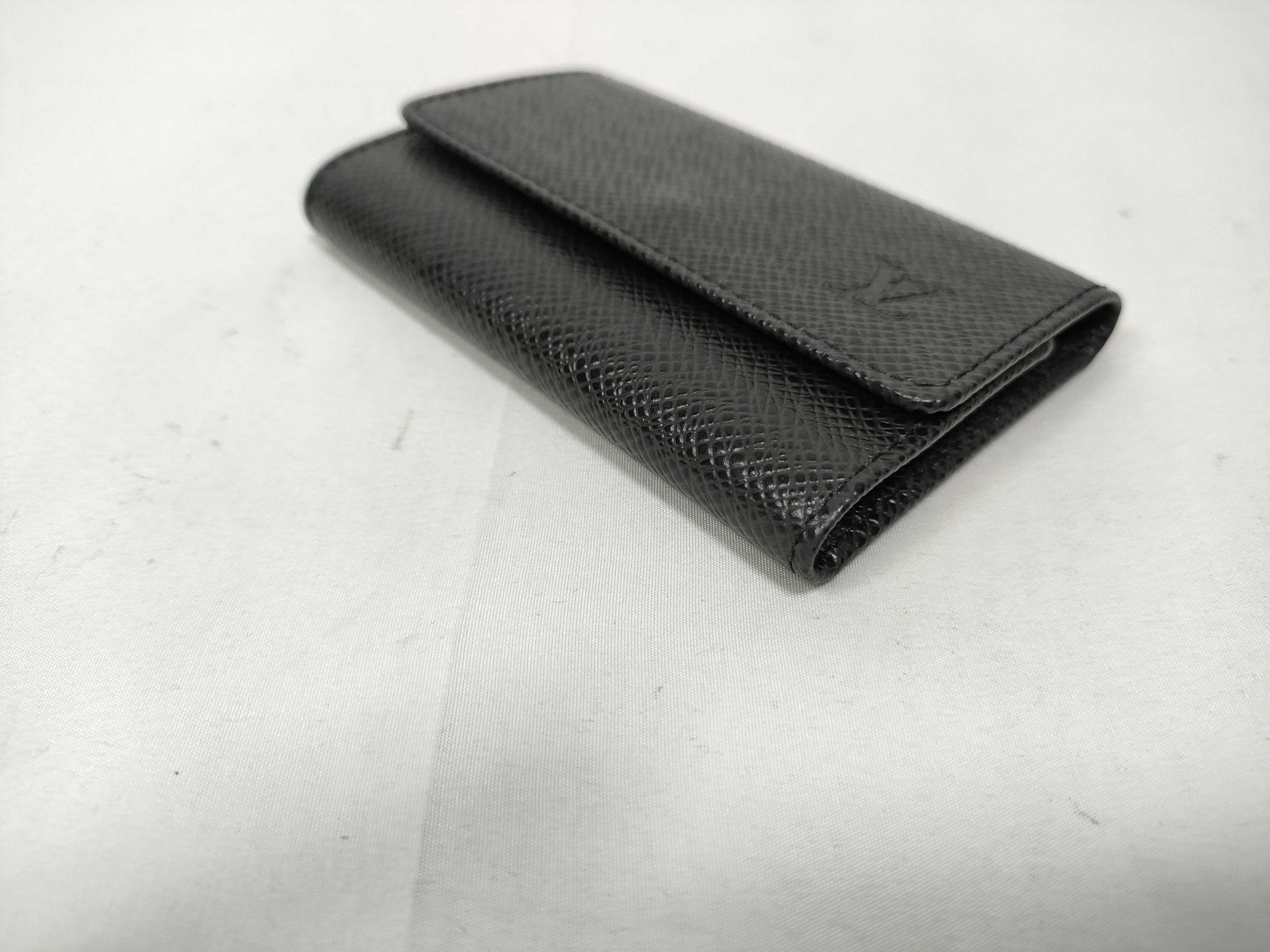 Taiga Multicles 6 M30532 Ardoise Leather Key Case with Tag Key Case — view 3
