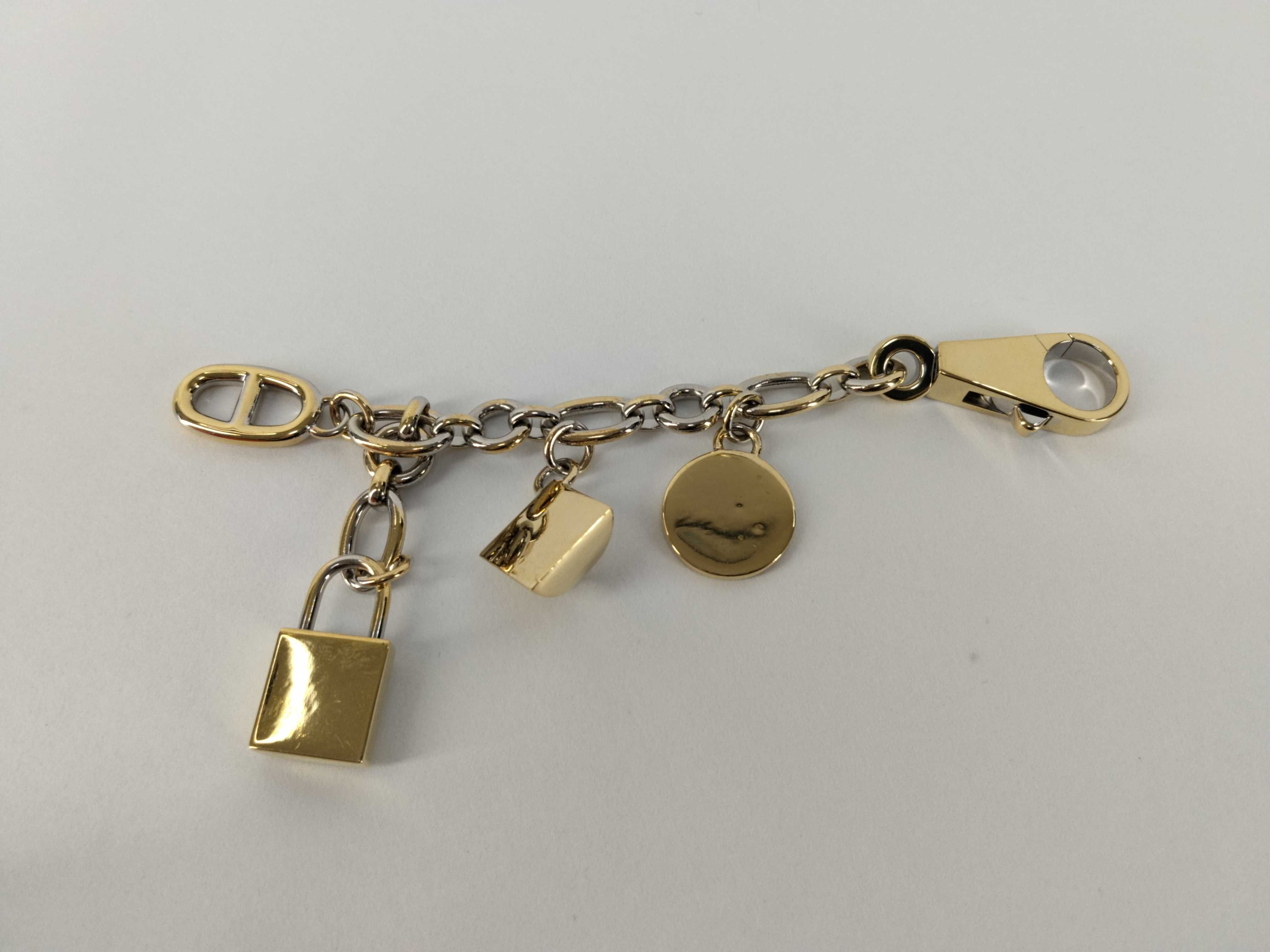 Amulette 4 Olga Charm SV Charm — view 2