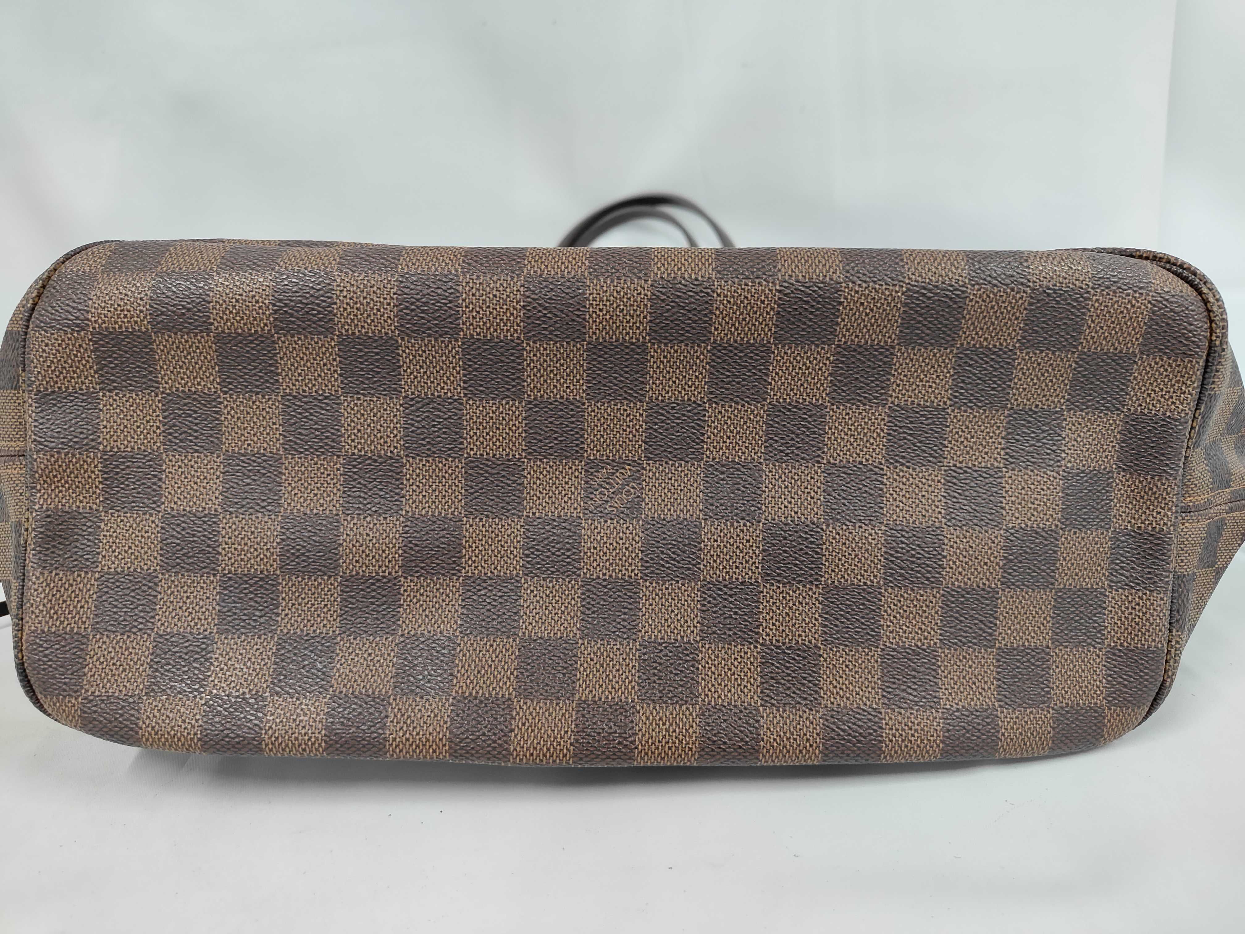 Neverfull Damier Shoulder Bag — view 4