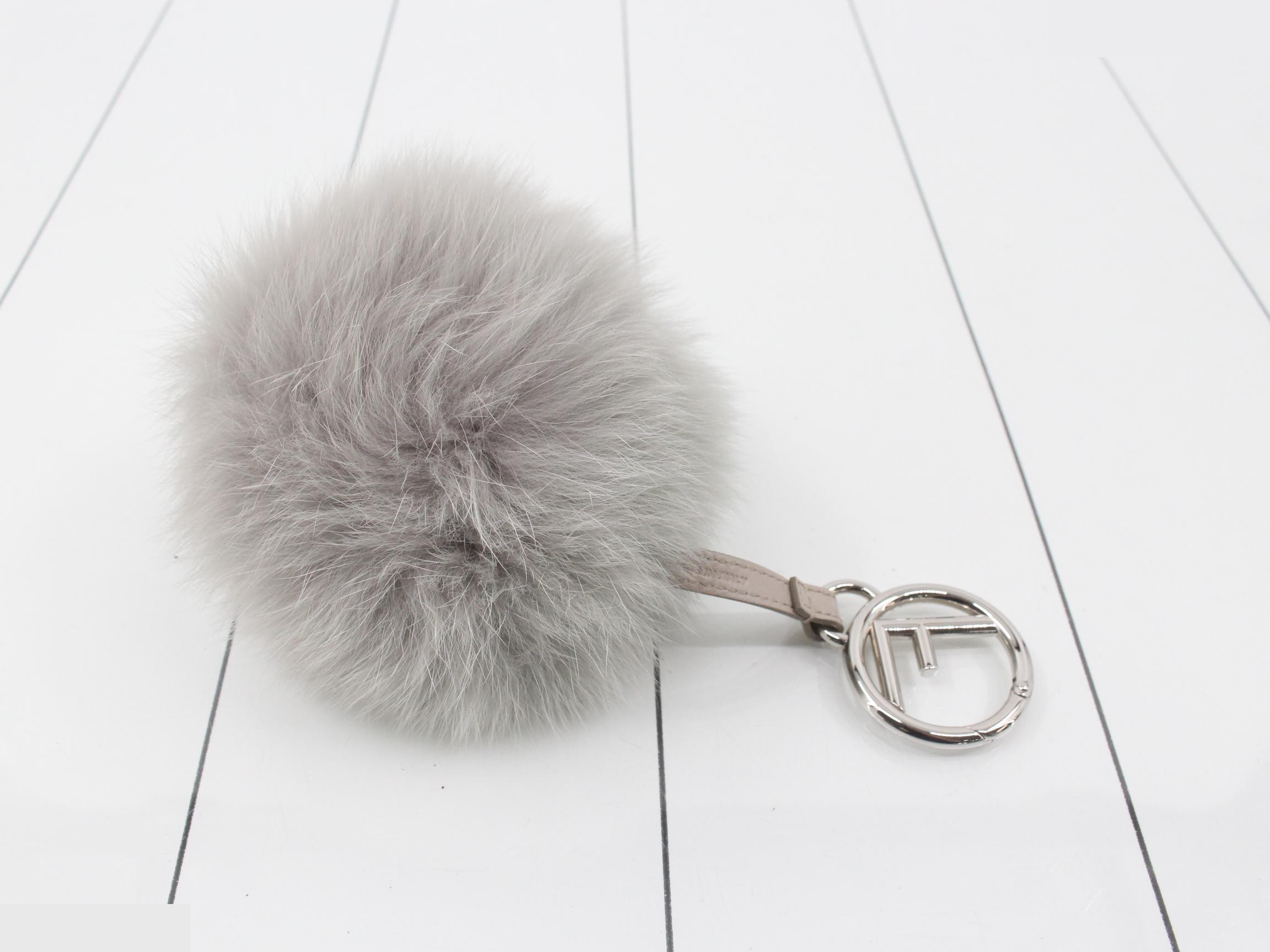 Pom Charm, Gray — view 2