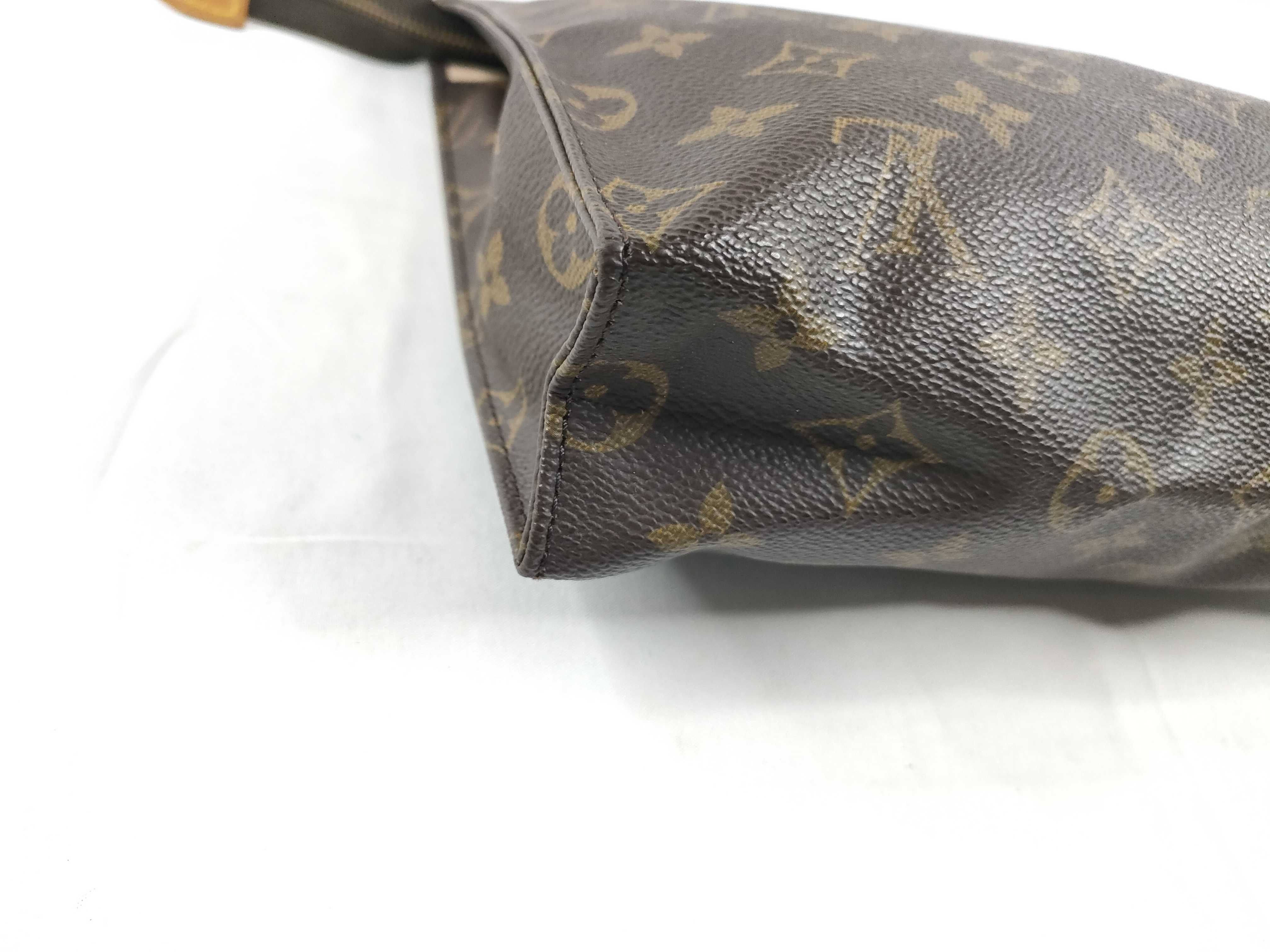 Monogram Louis Vuitton Monogram Pochette Toilette 26 M47542 Second Bag — view 3
