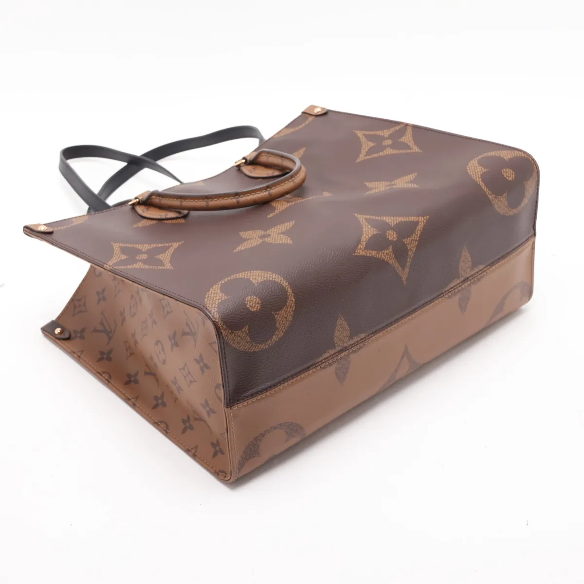 Giant Monogram Reverse OnTheGo MM M45321 AR0281 Brown (RFID detected) — view 4