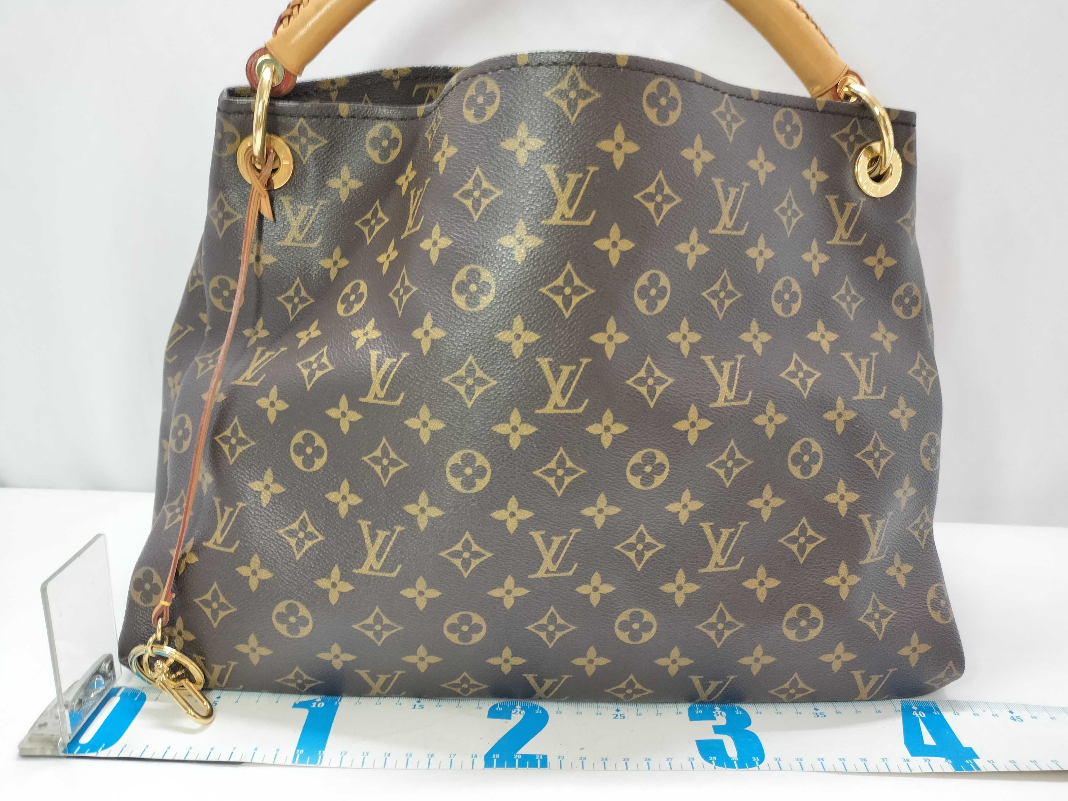 Monogram Louis Vuitton Monogram M40249 Artsy MM Bag 1 Shoulder Bag — view 2