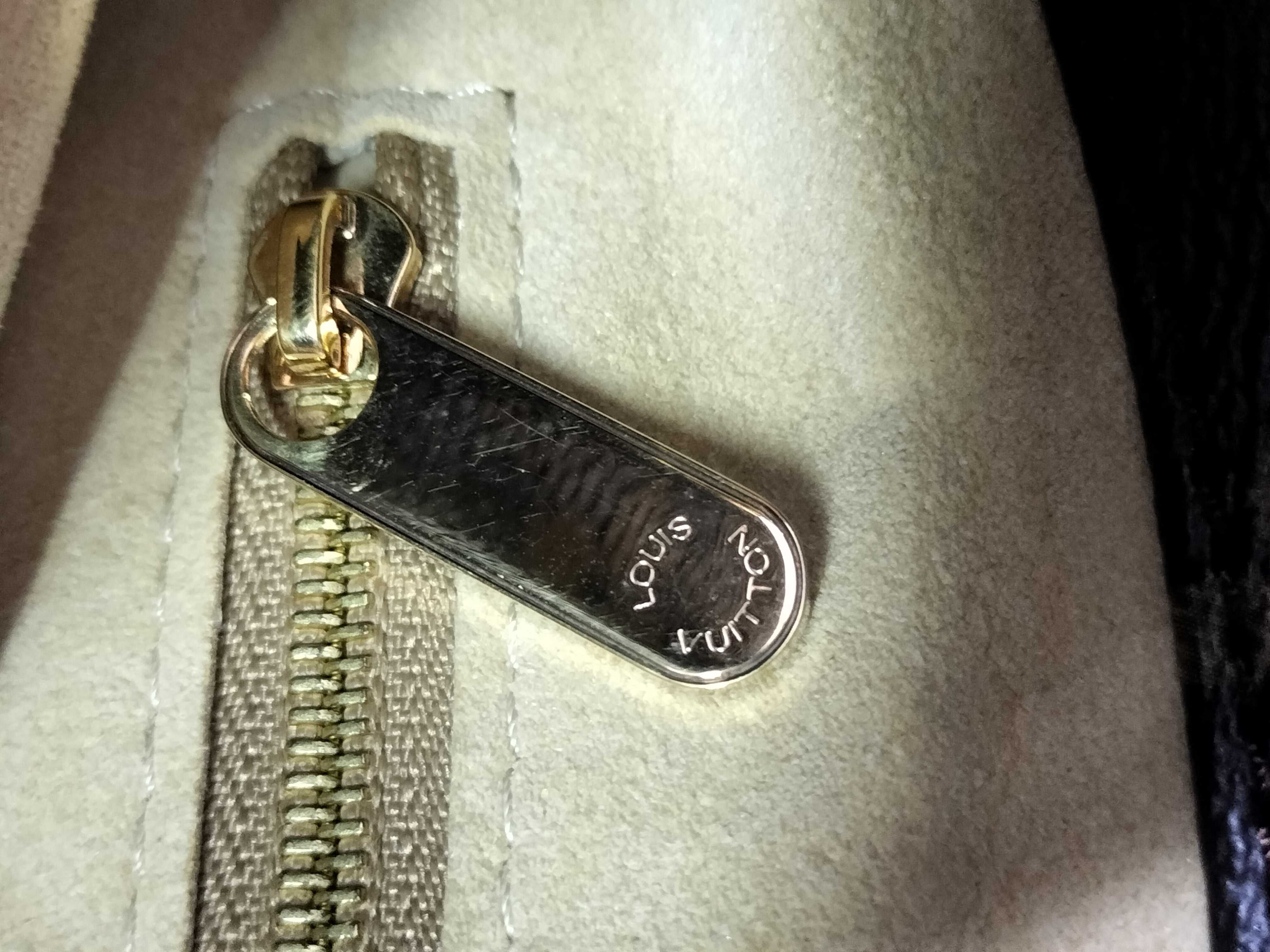 Monogram Louis Vuitton Monogram M40249 Artsy MM Bag 1 Shoulder Bag — view 11