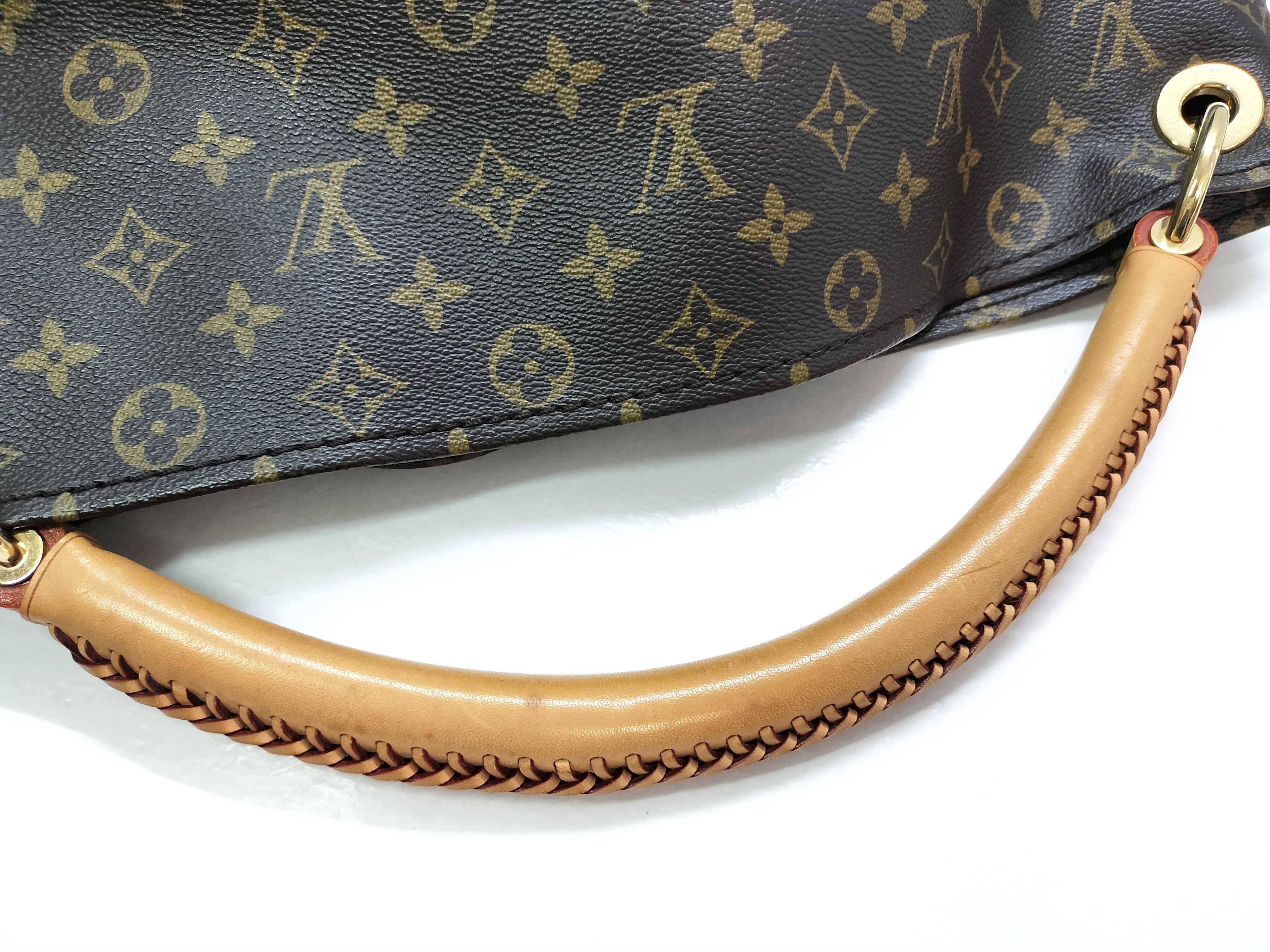 Monogram Louis Vuitton Monogram M40249 Artsy MM Bag 1 Shoulder Bag — view 3