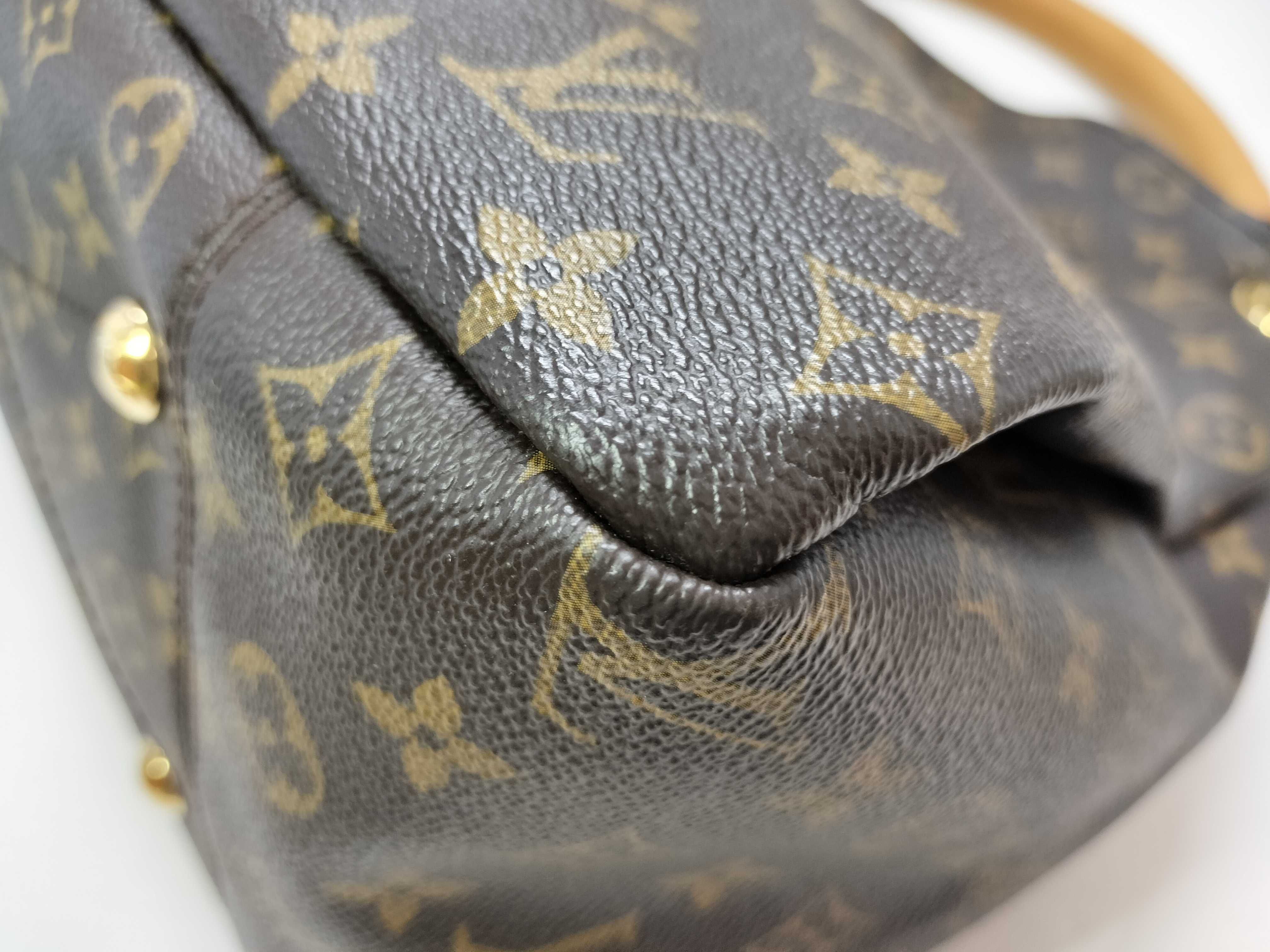 Monogram Louis Vuitton Monogram M40249 Artsy MM Bag 1 Shoulder Bag — view 6