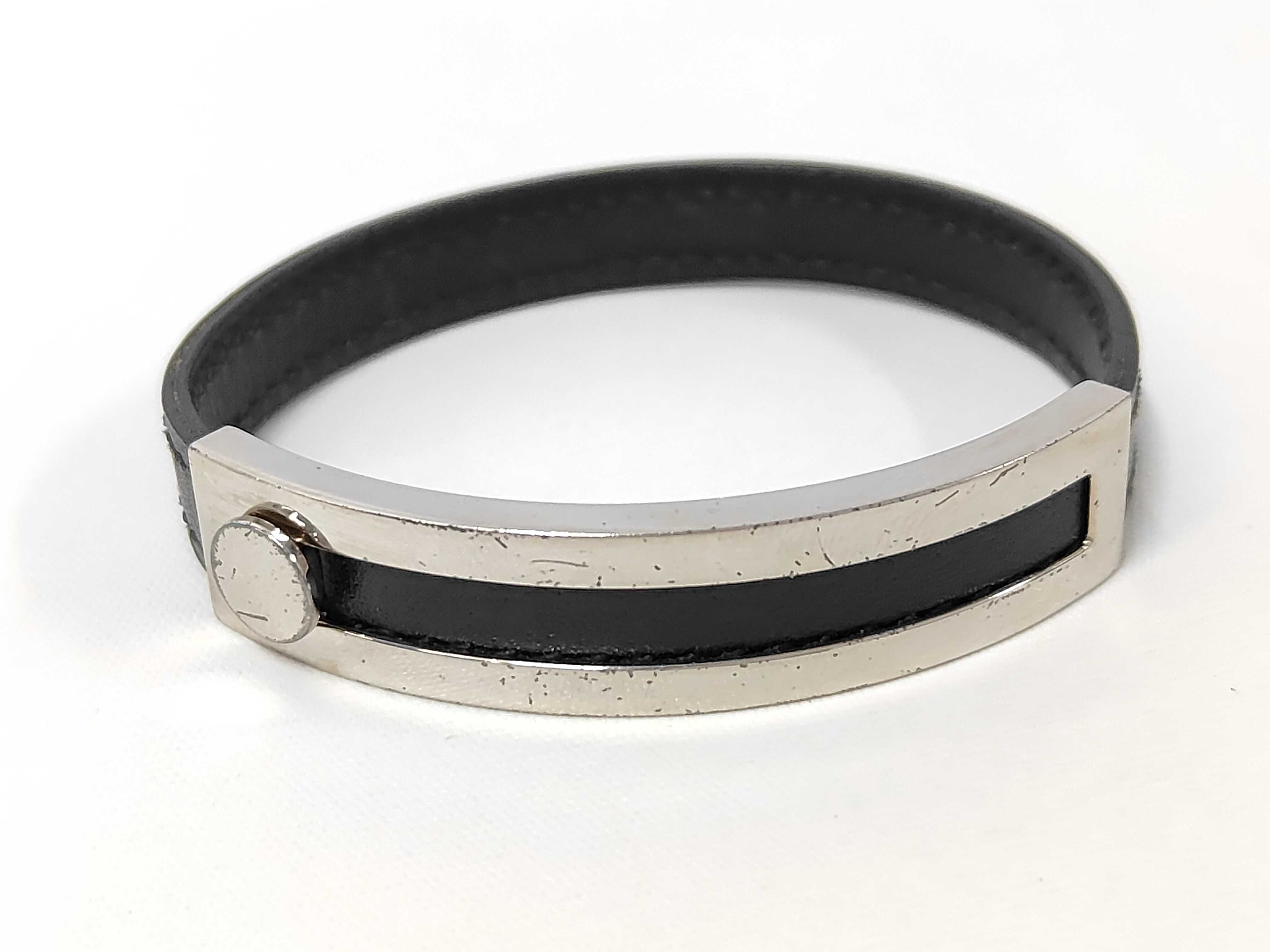 Puspus Bracelet F Stamp Bracelet/Bangle — view 2