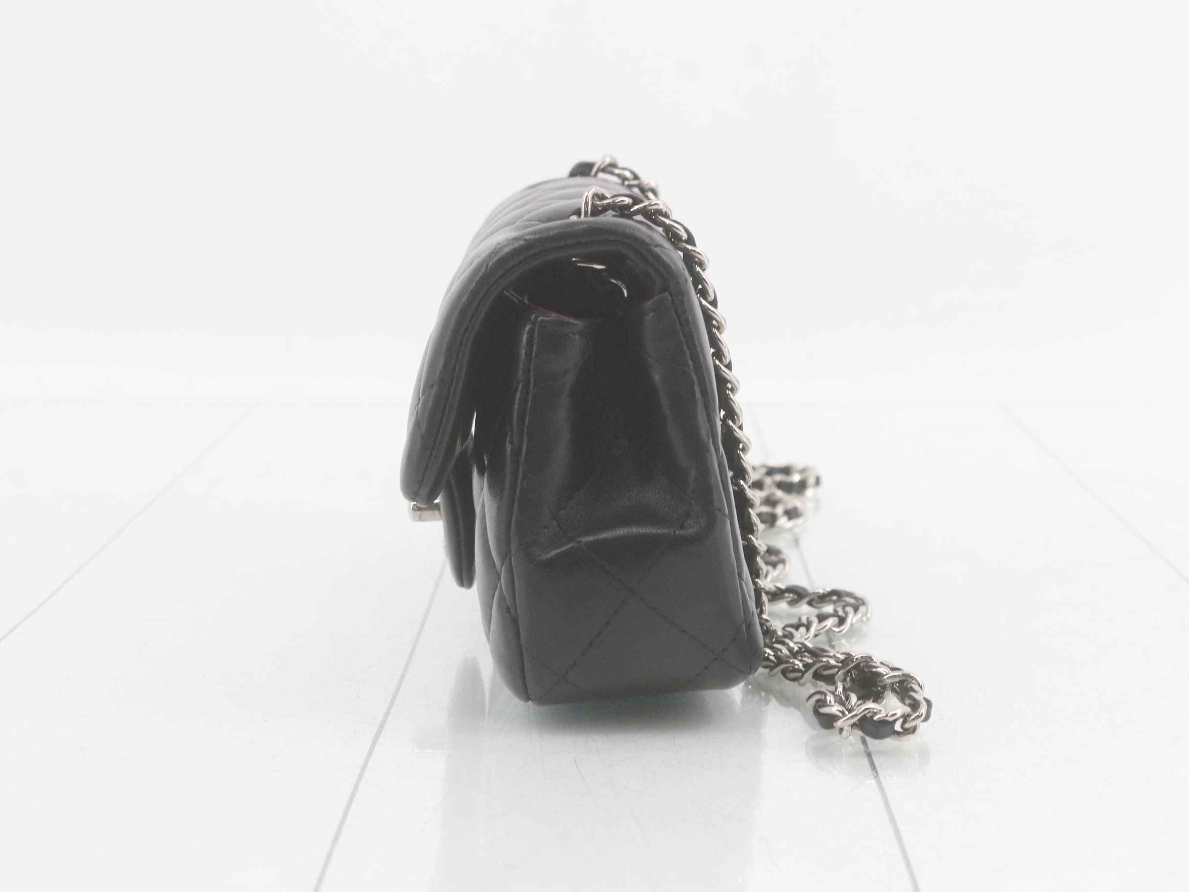 Matelassé (bag) - Shoulder bag — view 3