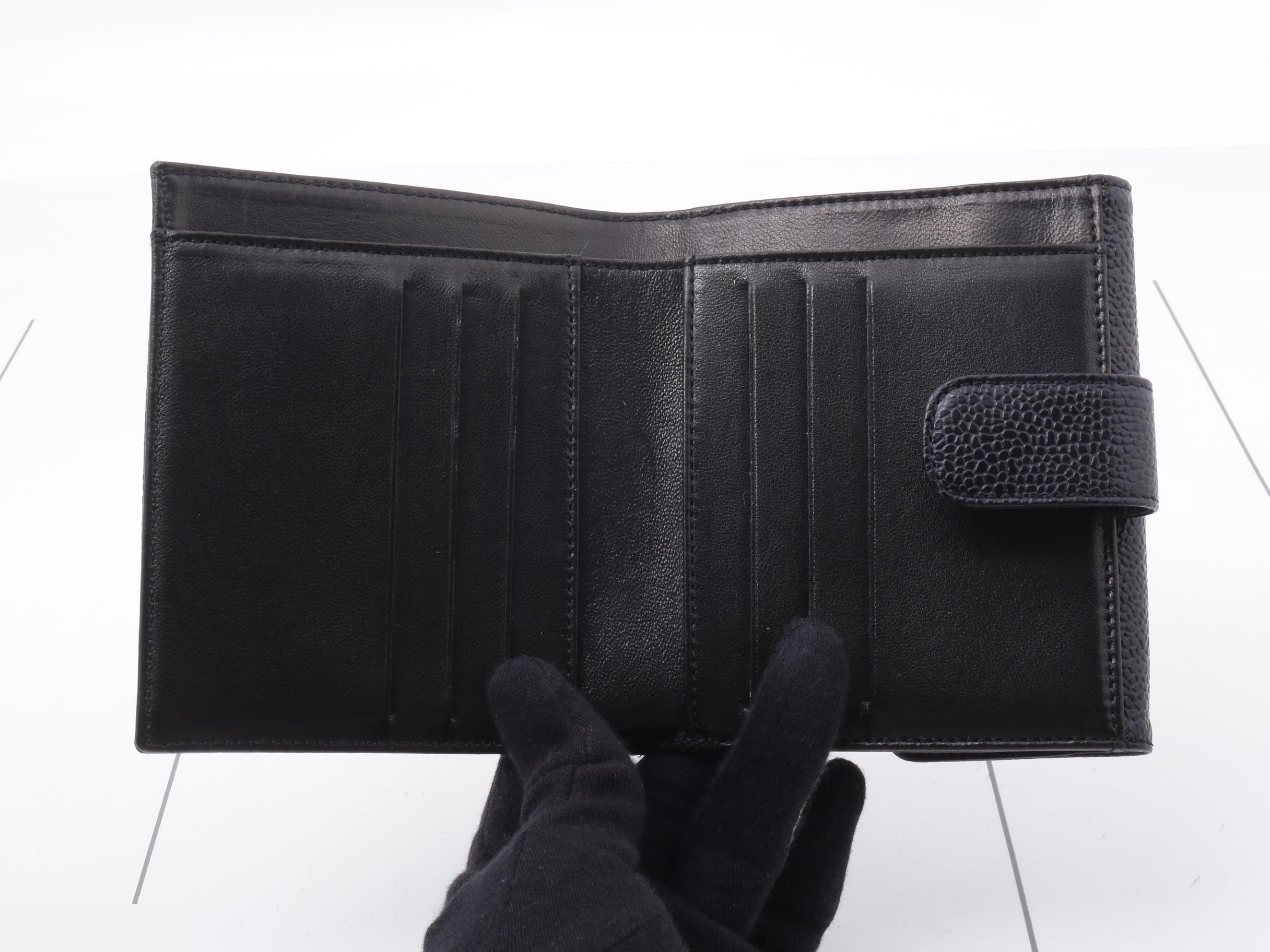 Caviar leather (bag) and wallet, series 5, bi-fold. — view 4