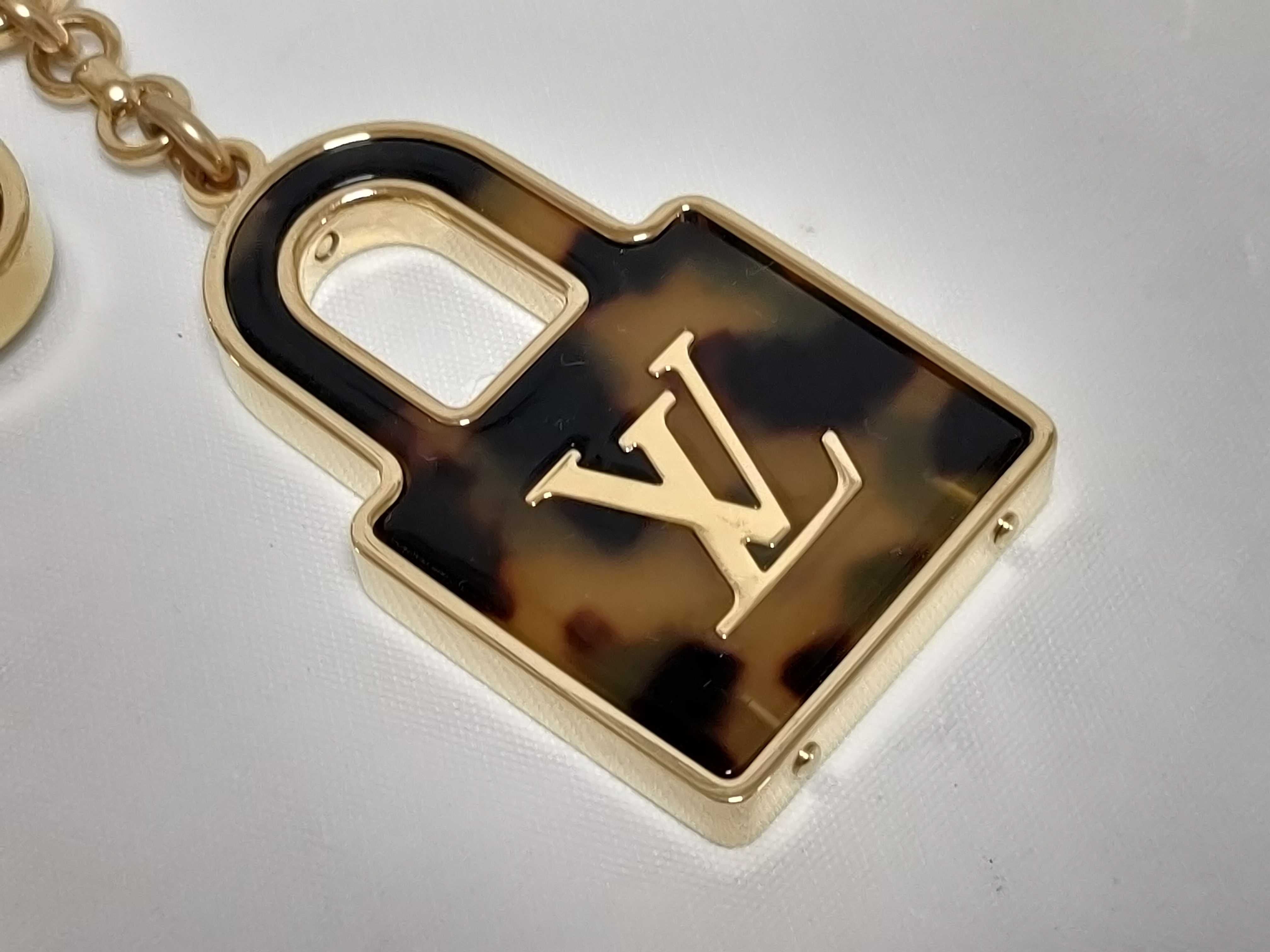 M65088 Portefeuille Confidence Keychain Key Case — view 2