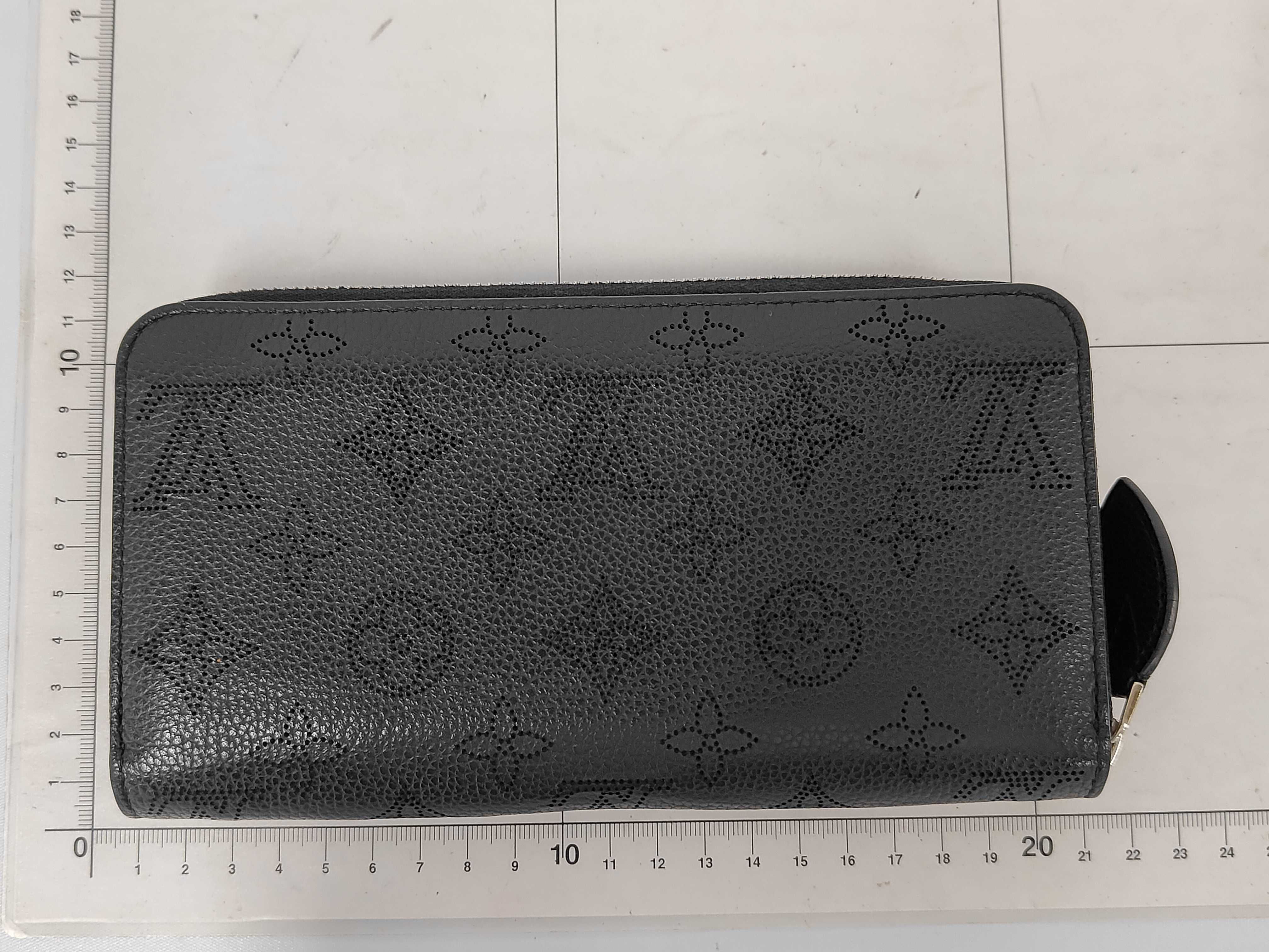 Mahina Zippy Wallet Noir TN0240 Wallet — view 2