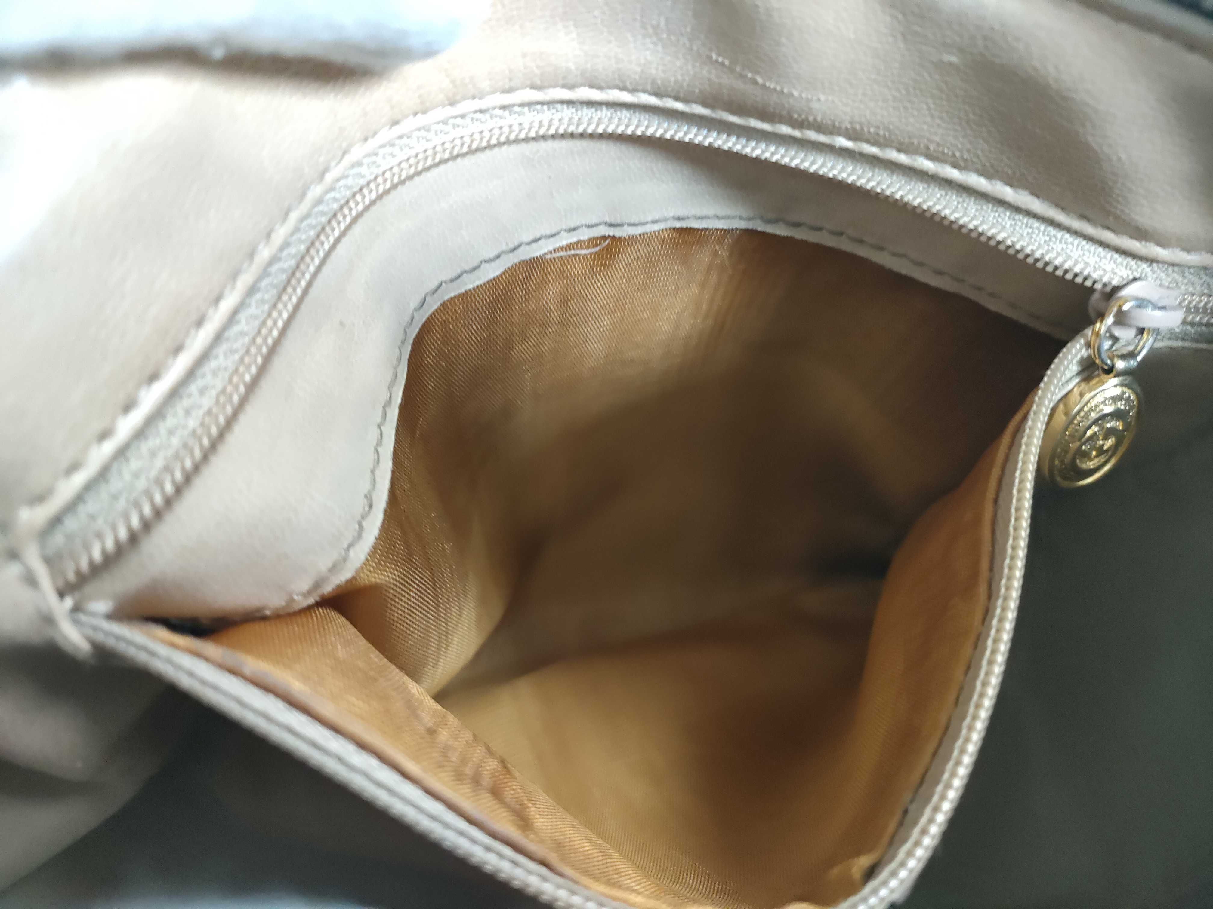 GG Supreme Shoulder Bag, Brown — view 13