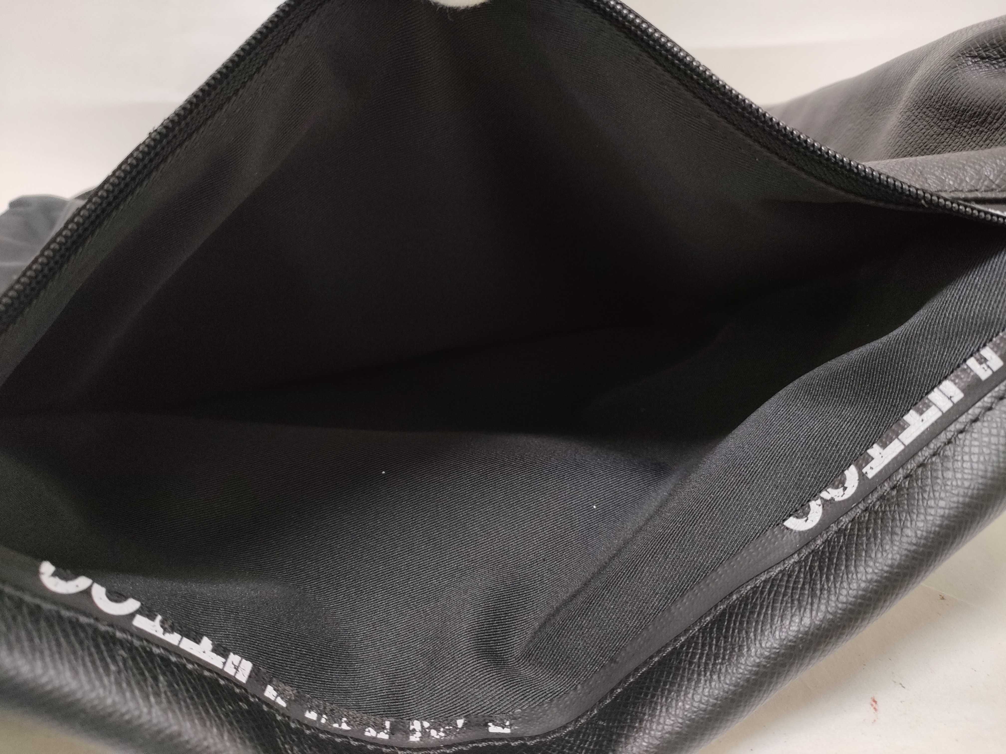 Taiga Louis Vuitton LV Taiga Cavalier Tote Bag Ardoise Tote Bag — view 11