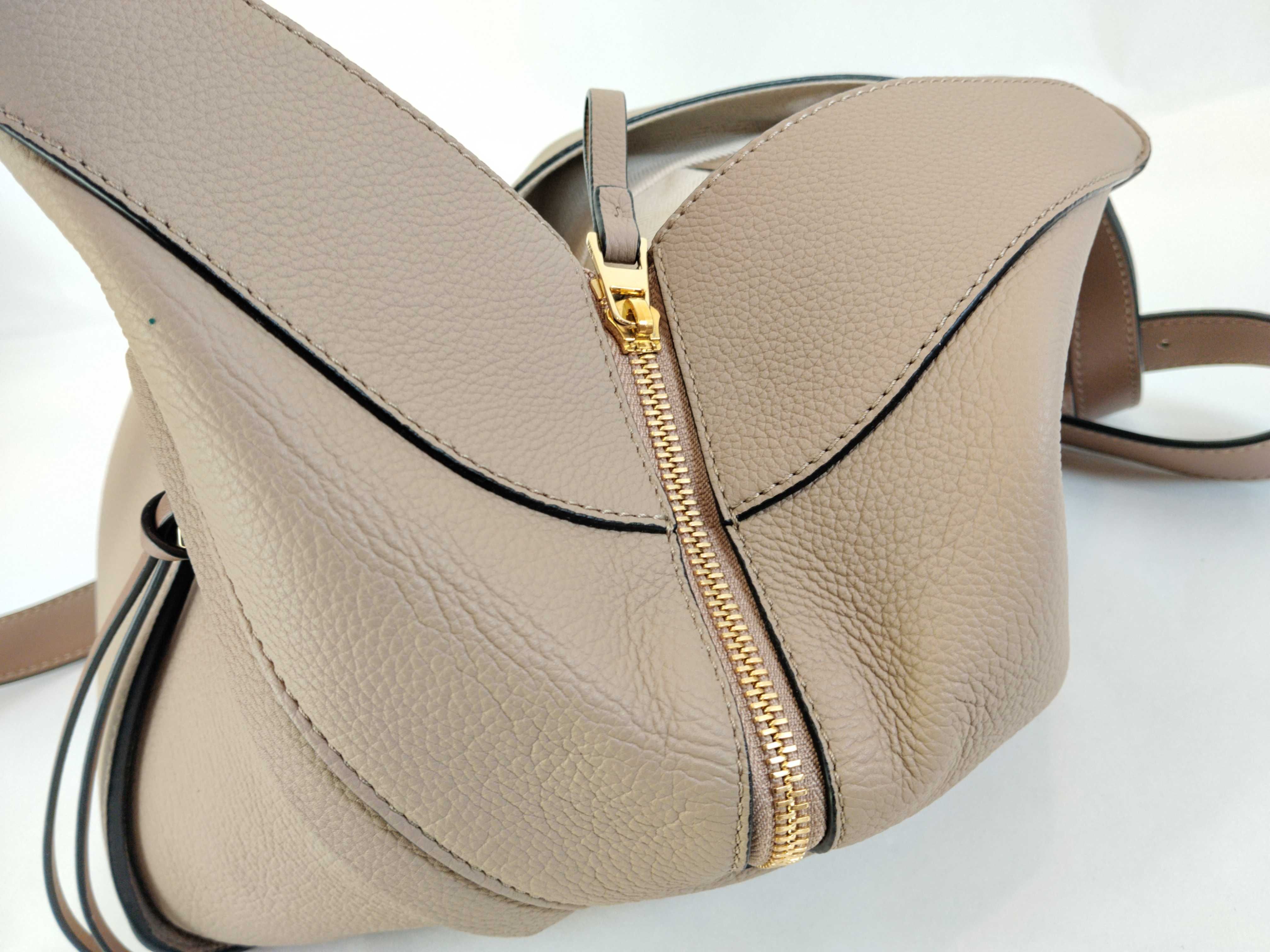 Hammock Small Leather 2-Way Handbag, Beige, 262306 (Shoulder Bag) — view 11