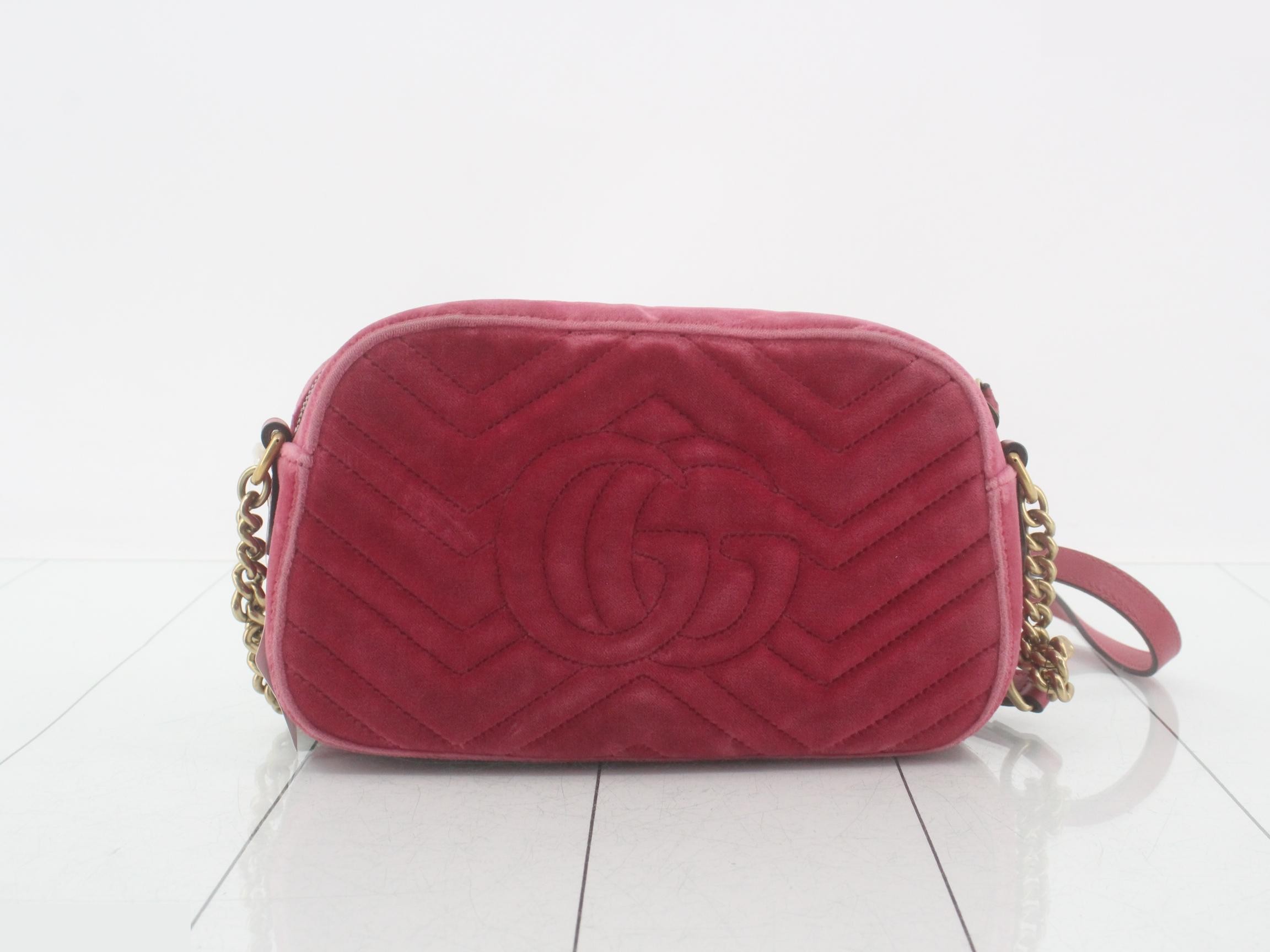 GG Marmont Velvet Shoulder Bag — view 2