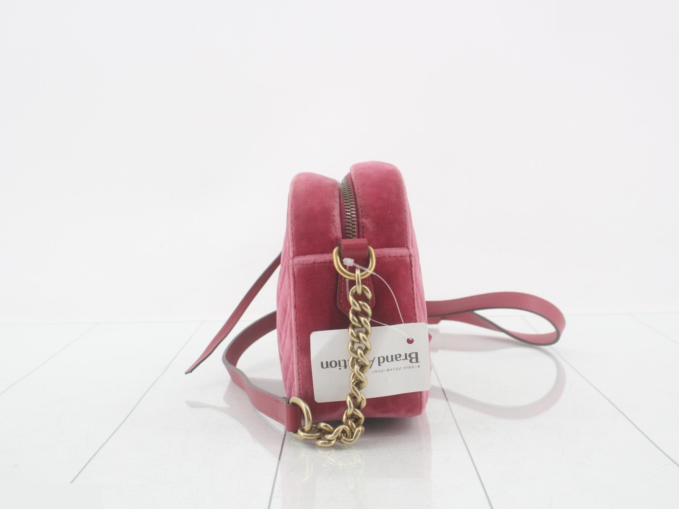 GG Marmont Velvet Shoulder Bag — view 3