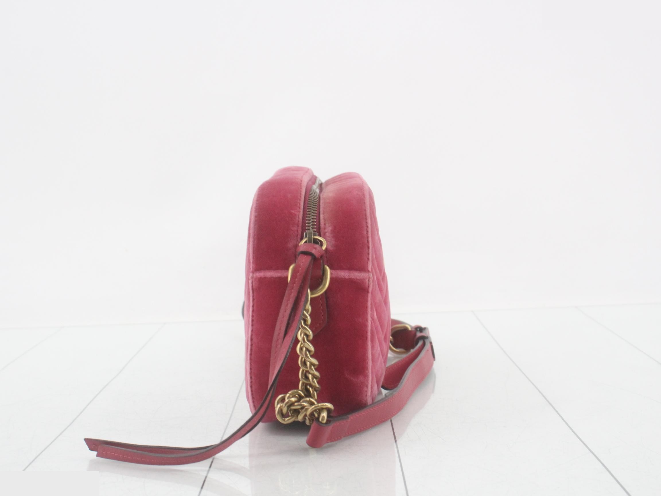 GG Marmont Velvet Shoulder Bag — view 4