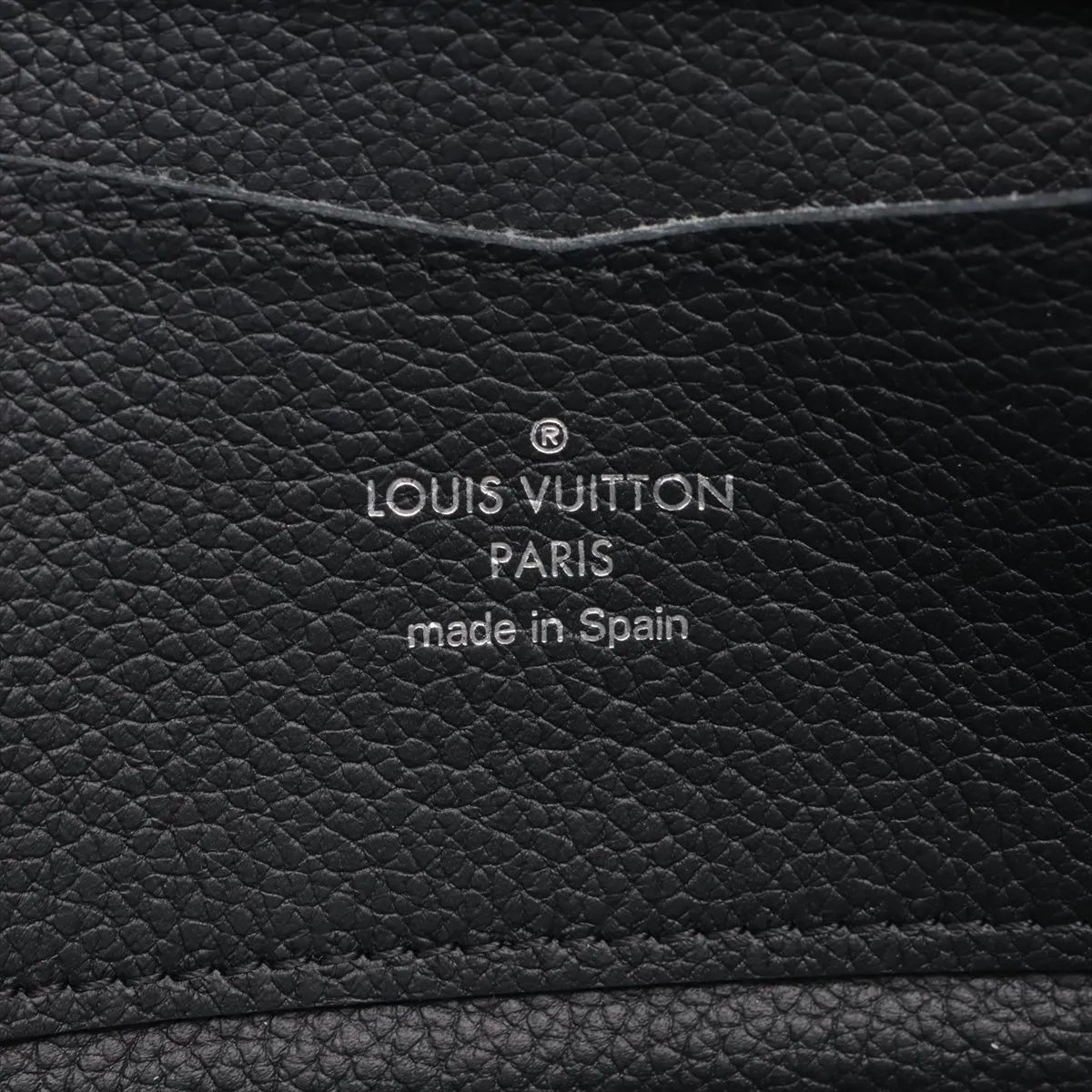 LV Logo Zippy Lock Me M62622 UB3109 Noir Round Zip Wallet — view 11