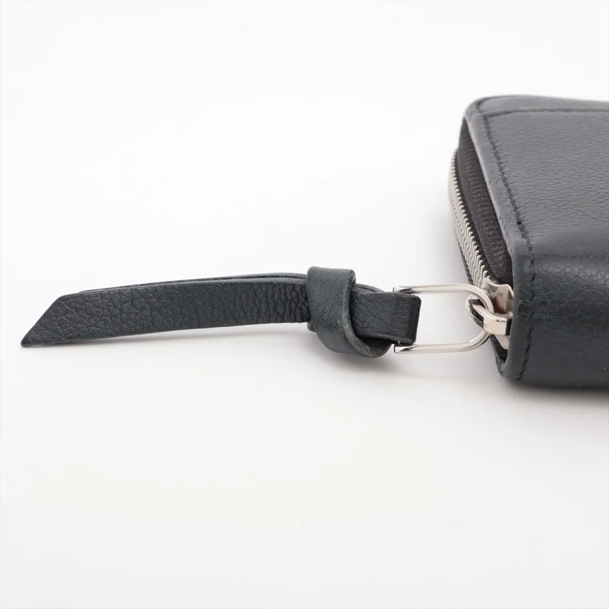 LV Logo Zippy Lock Me M62622 UB3109 Noir Round Zip Wallet — view 13