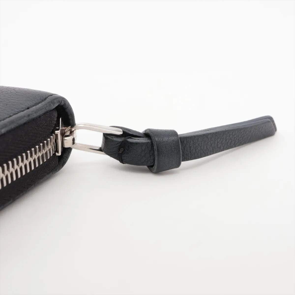 LV Logo Zippy Lock Me M62622 UB3109 Noir Round Zip Wallet — view 14