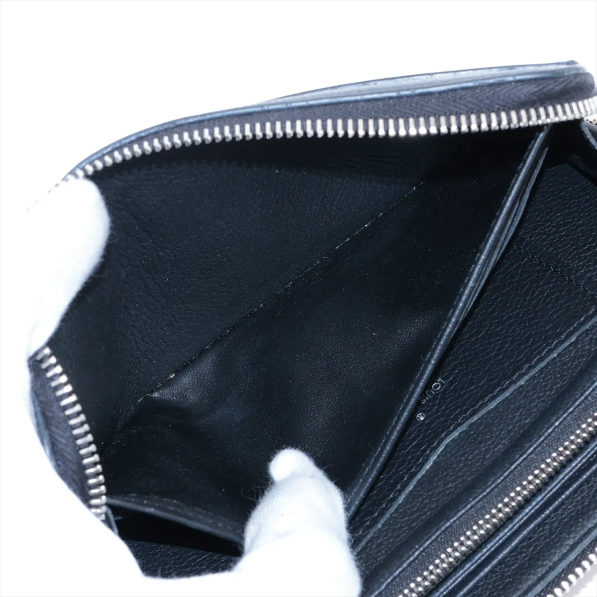 LV Logo Zippy Lock Me M62622 UB3109 Noir Round Zip Wallet — view 4