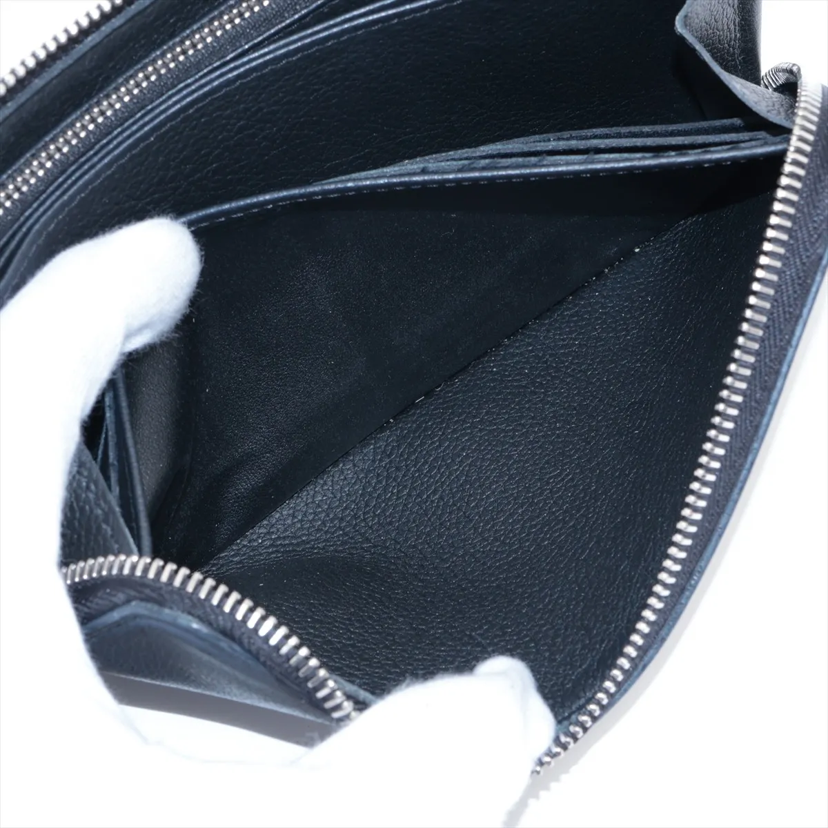 LV Logo Zippy Lock Me M62622 UB3109 Noir Round Zip Wallet — view 9