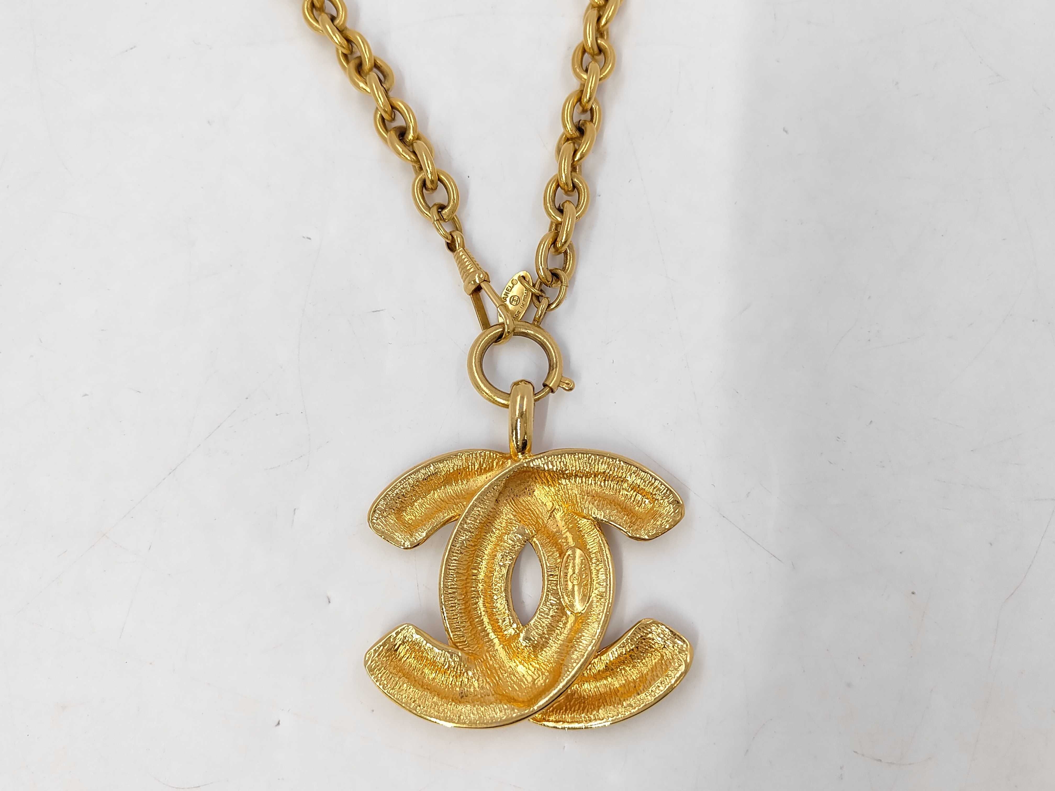 Chain Belt Coco Mark Gold Color Necklace — view 2