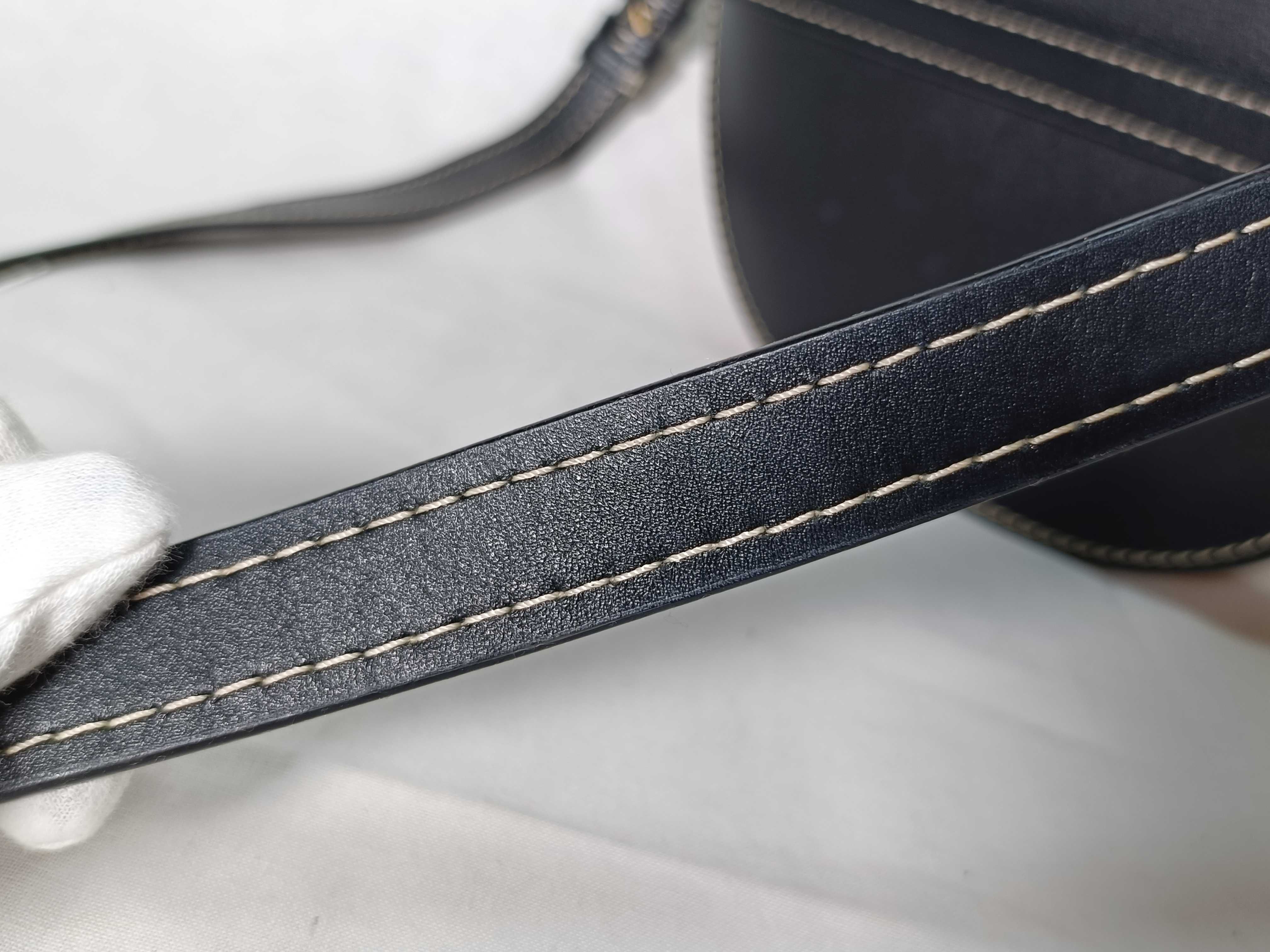 Minigate Raffia x Leather Shoulder Bag Beige x Black Shoulder Bag — view 4