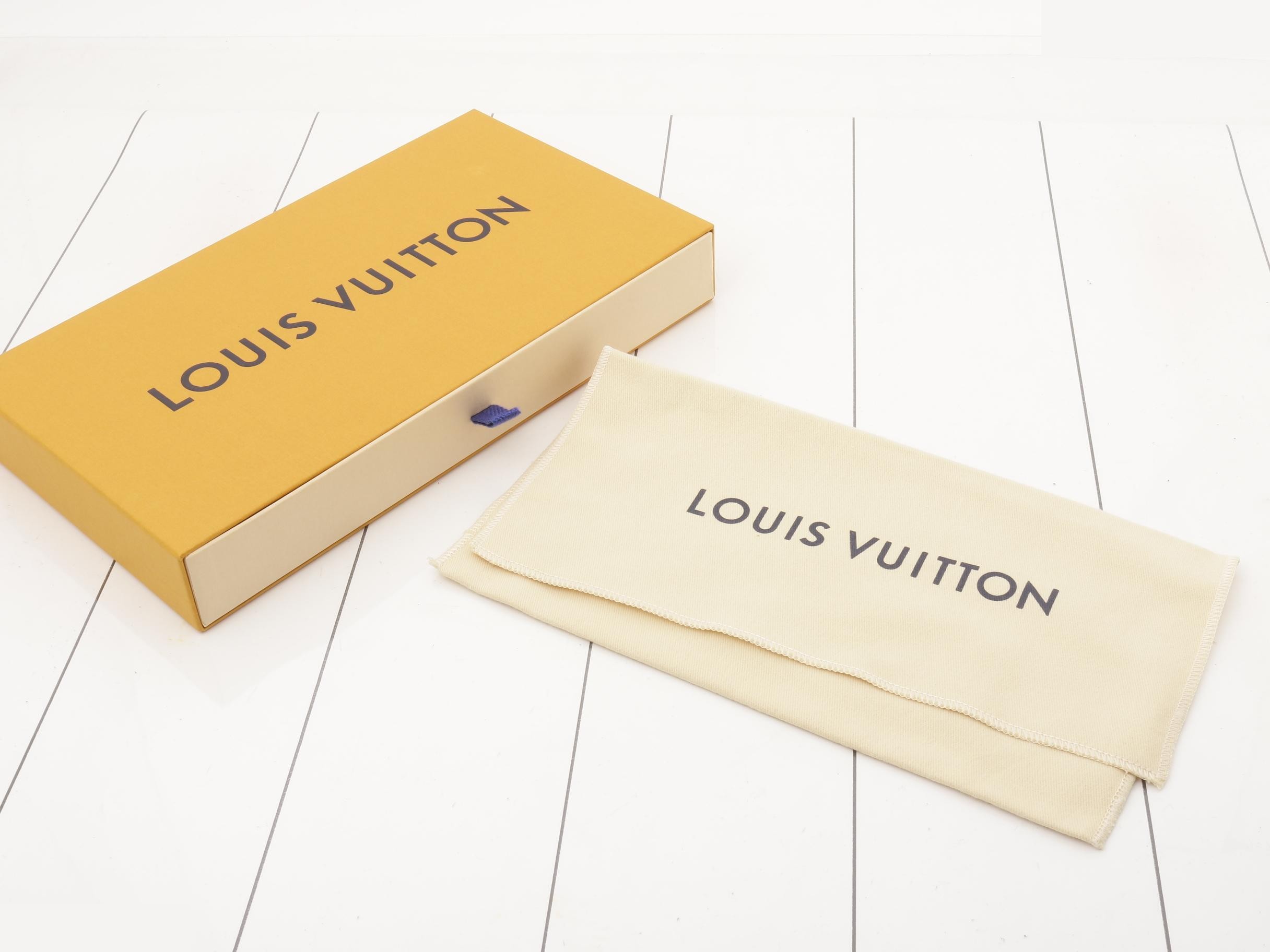 Bag charm - LV Pulcino — view 4