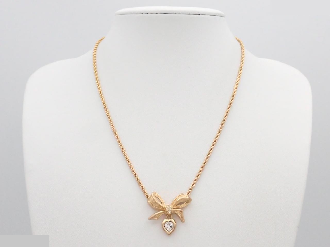 Other lines: Precious metals, necklaces, pendants — view 3