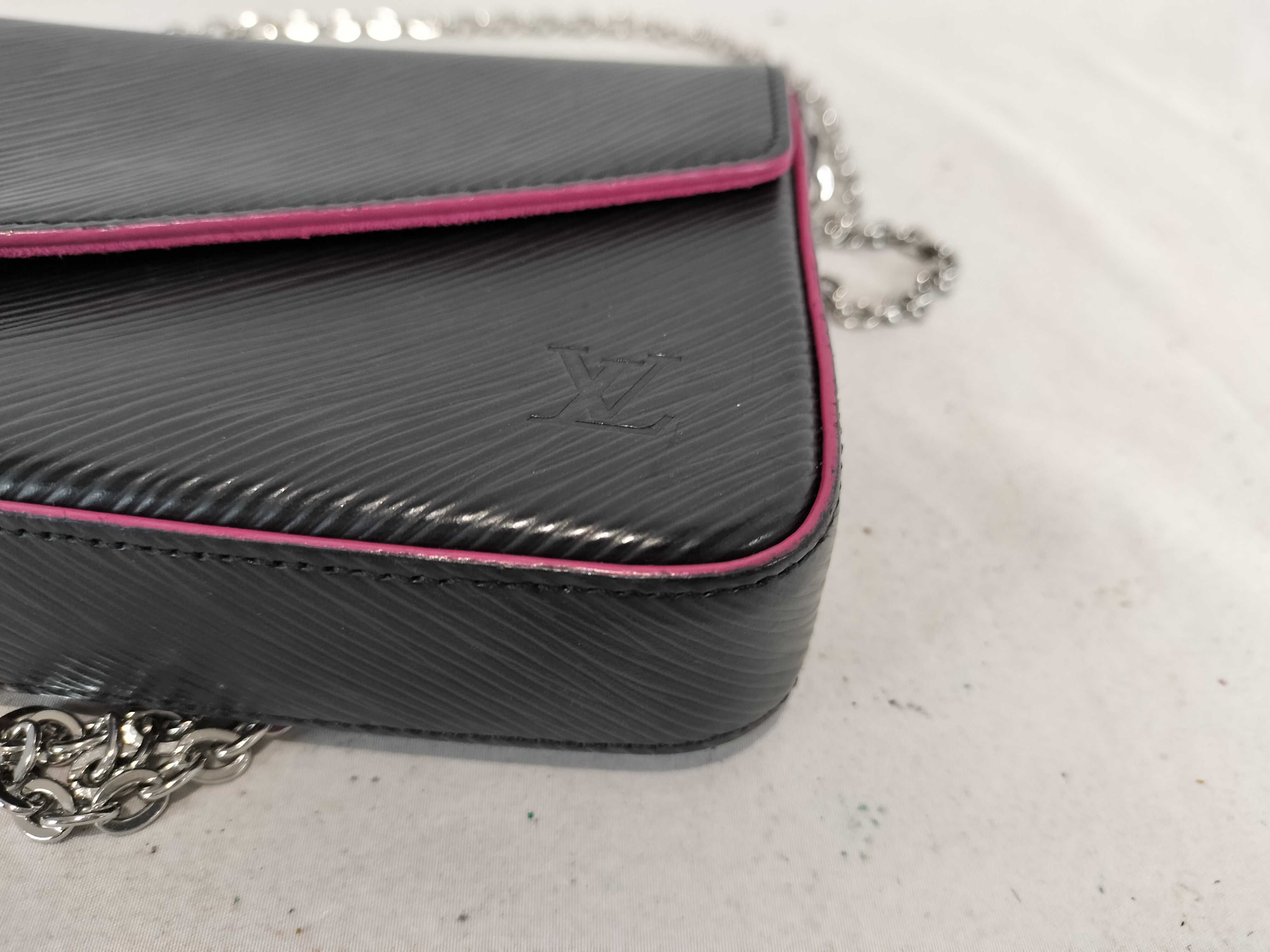 Epi Pochette Felicie Shoulder Bag — view 6