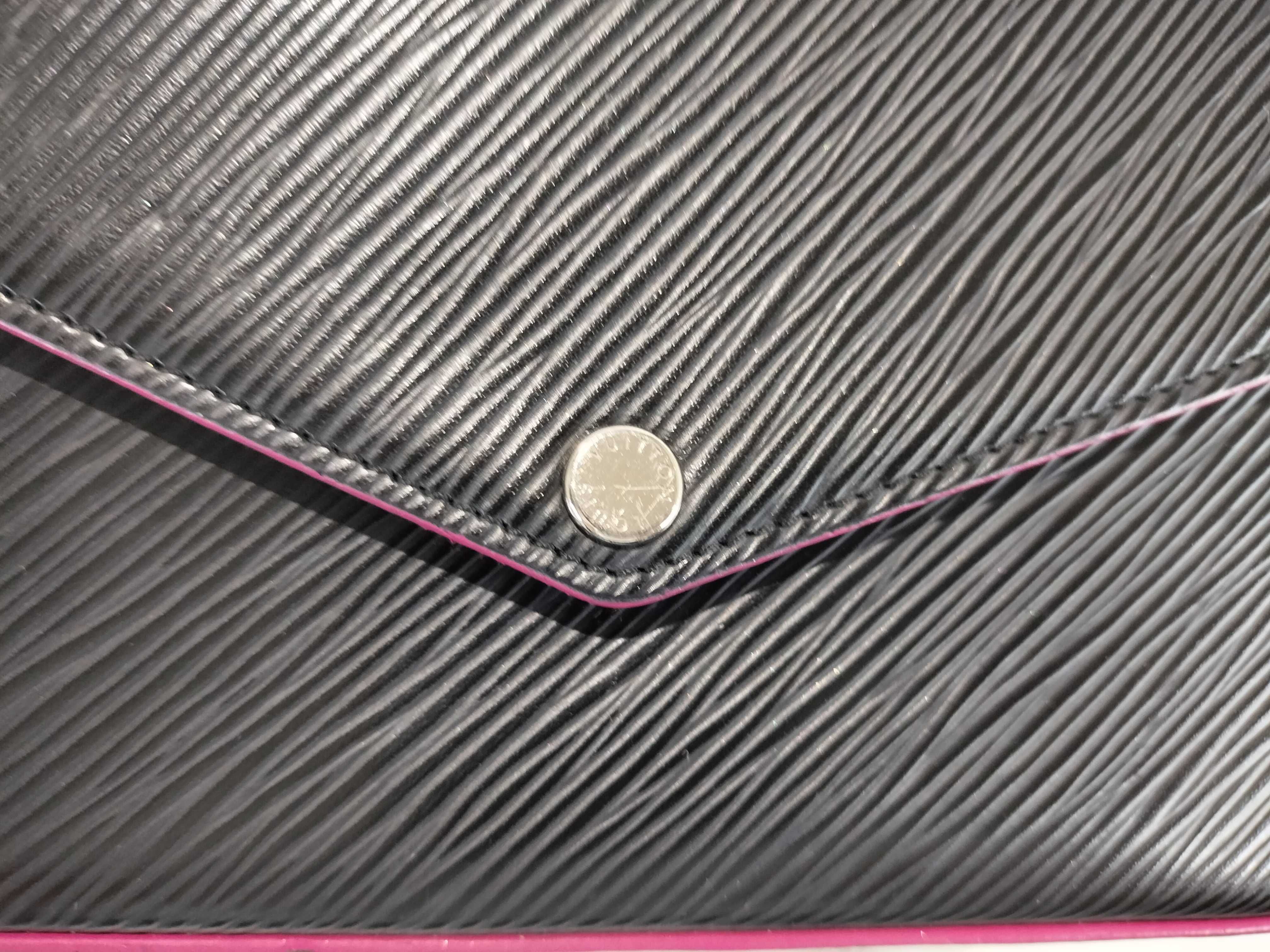 Epi Pochette Felicie Shoulder Bag — view 8