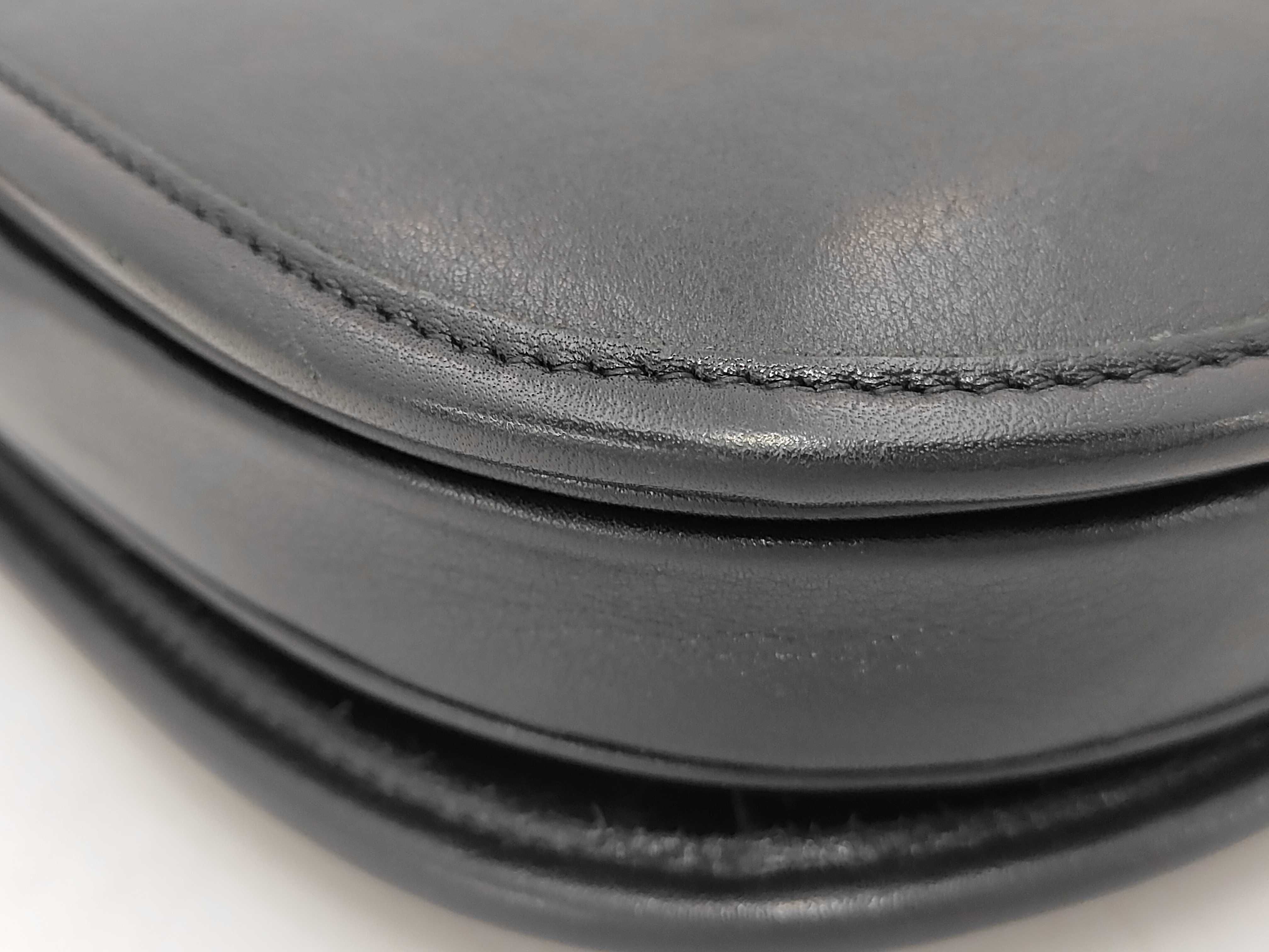 Medium Buzas Triomphe Leather Black Shoulder Bag — view 3