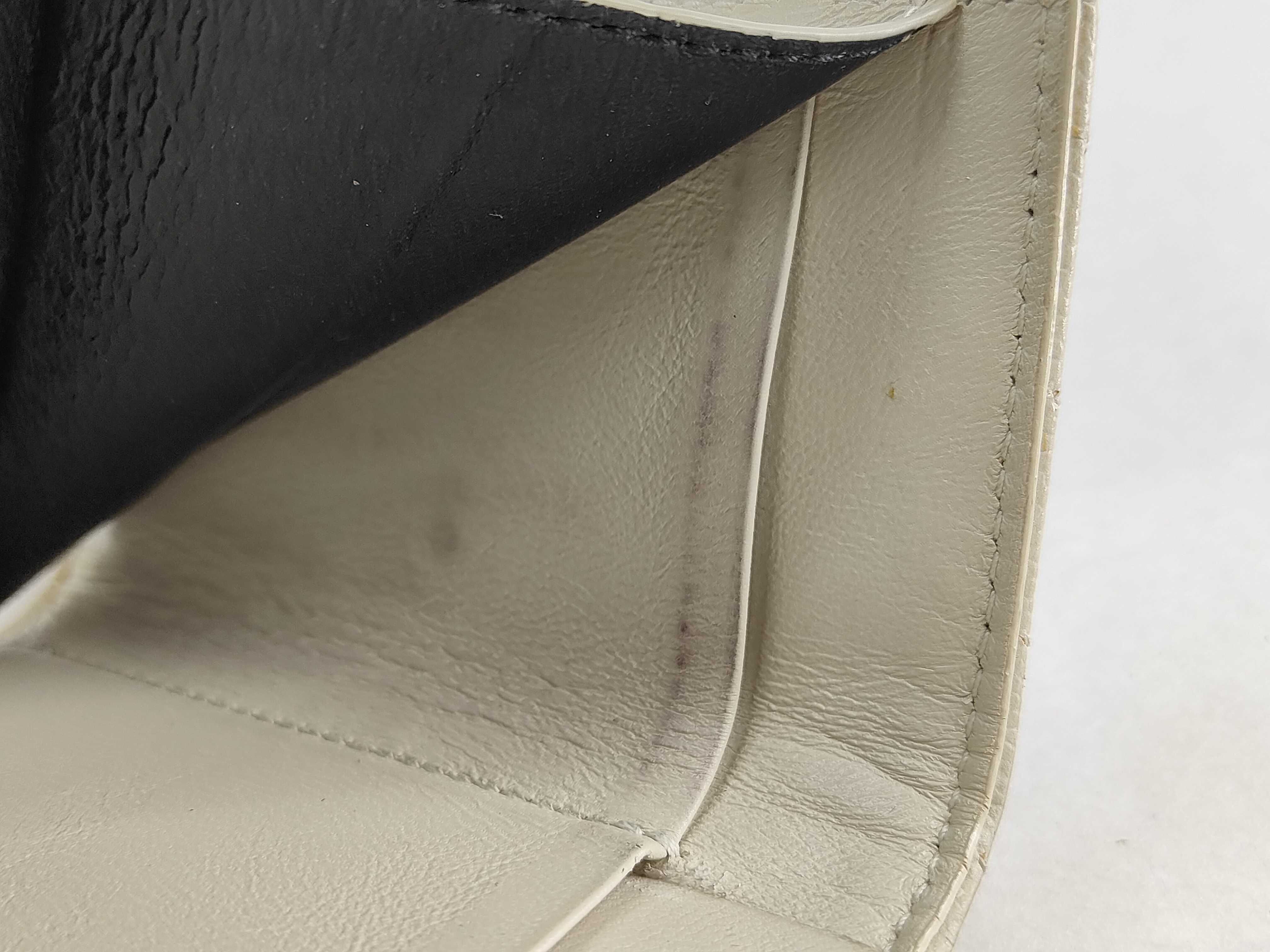Trifold Wallet Logo Leather Wallet — view 9