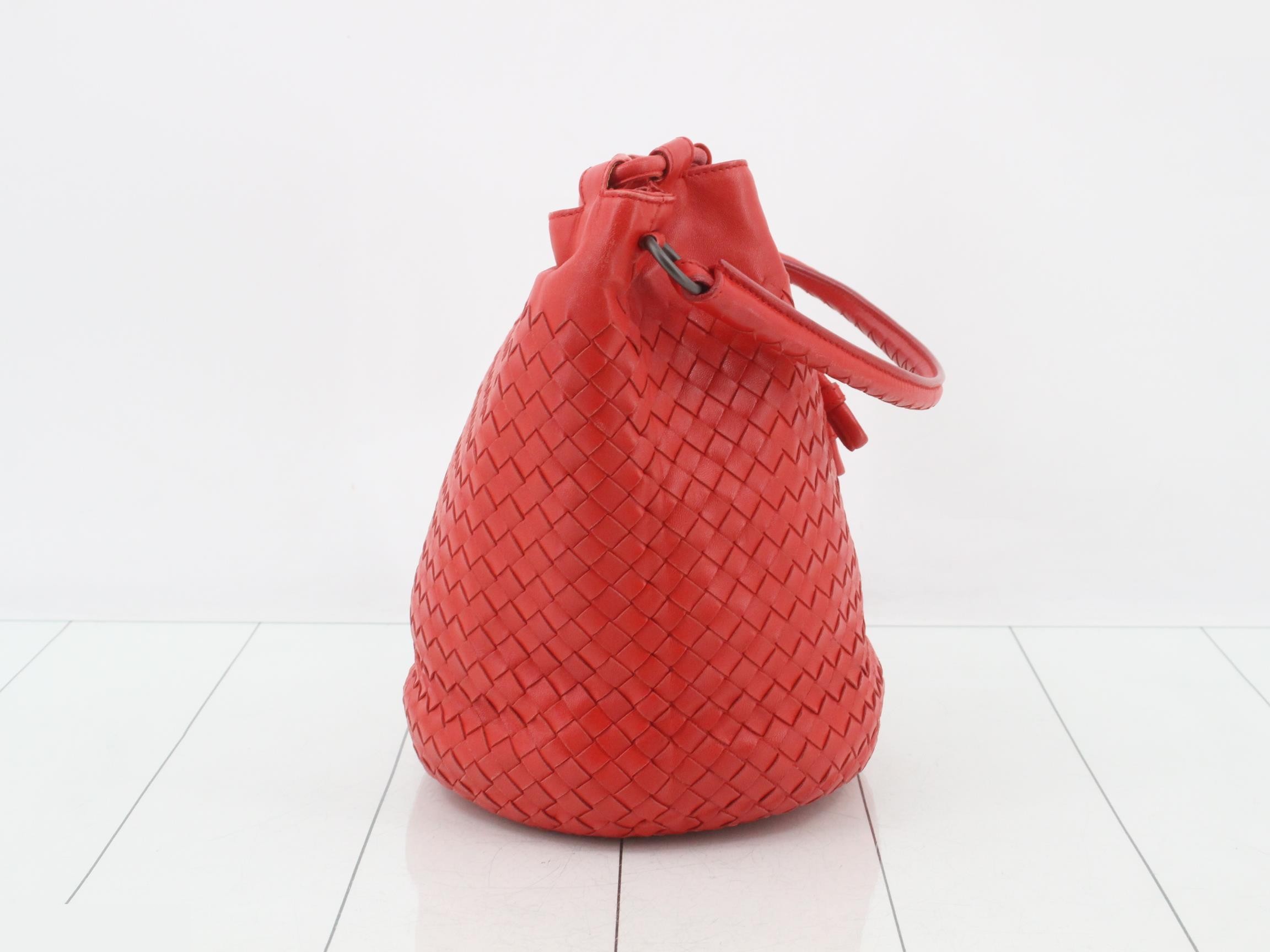 Intrecciato (bag) - Handbag - Leather - Red — view 4