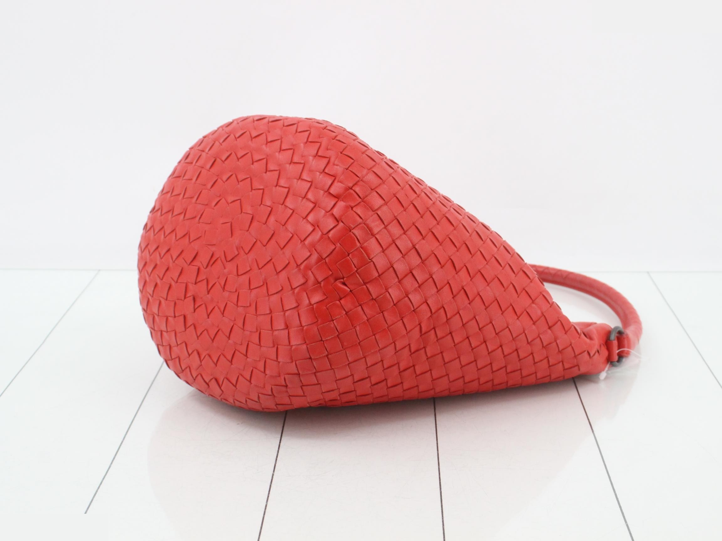 Intrecciato (bag) - Handbag - Leather - Red — view 6