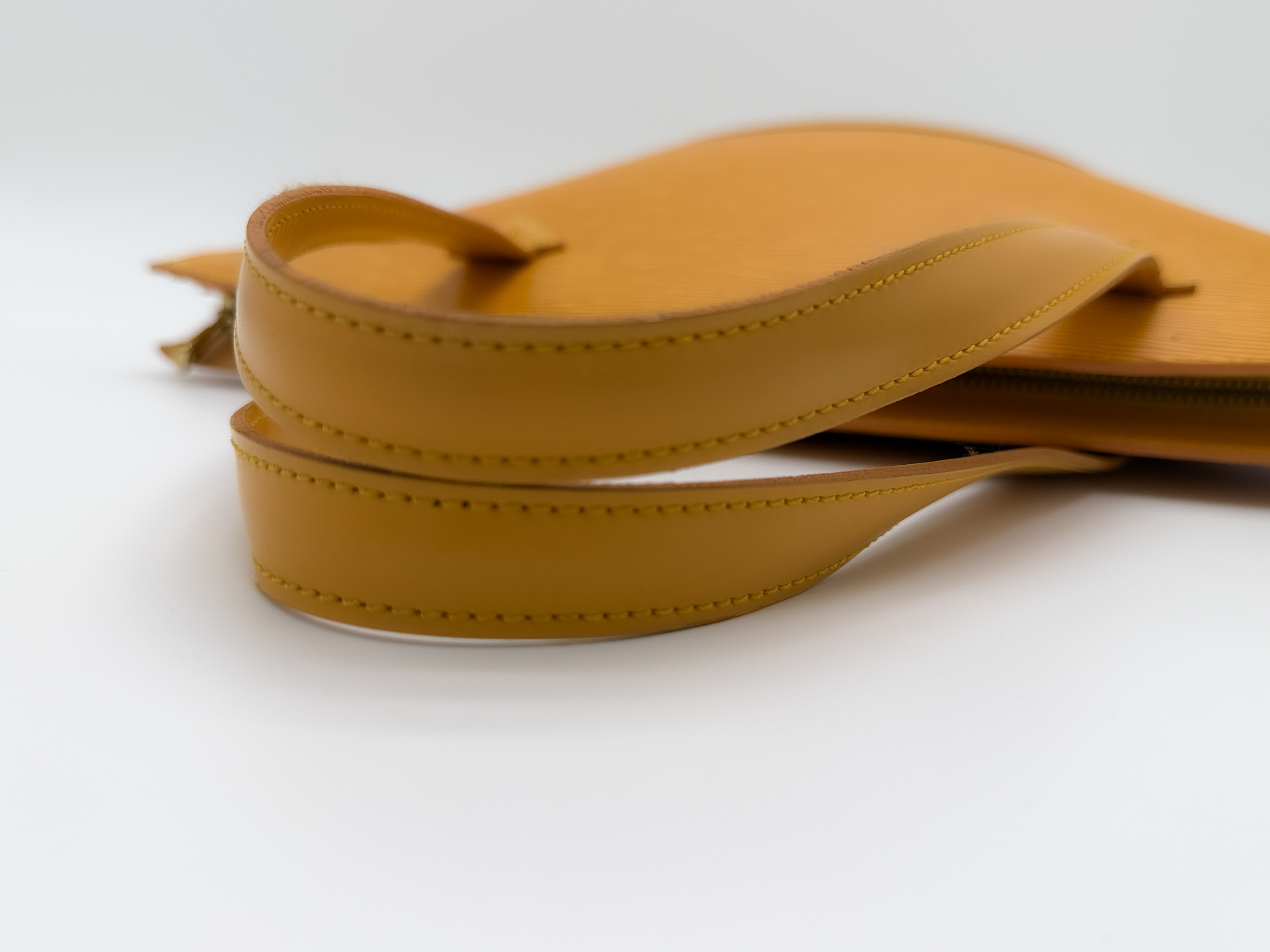 Epi M52269 Saint Jacques Shopping Tassili Yellow VI0960 Tote Bag — view 4