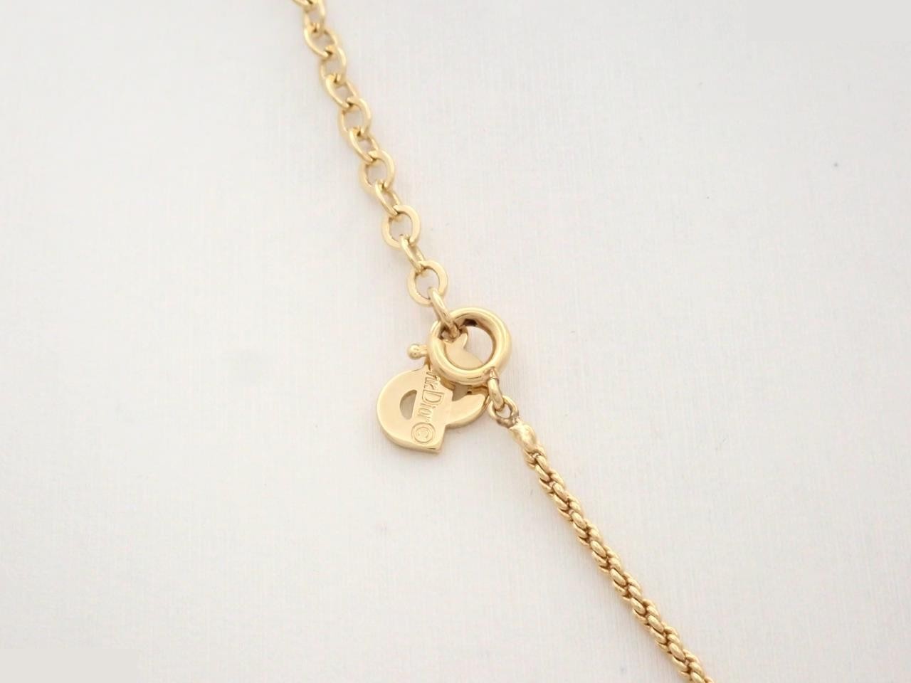 gold necklace — view 2