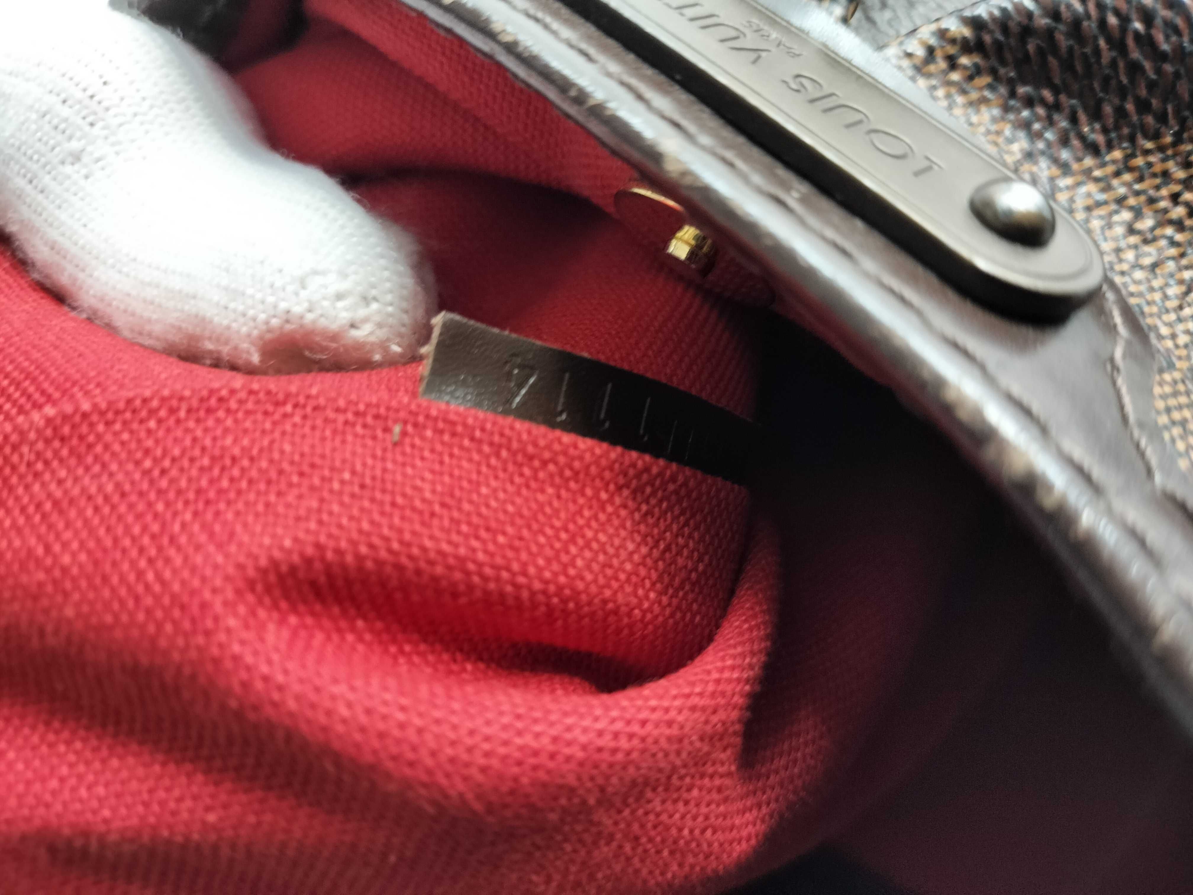 Damier Bloomsbury Shoulder Bag — view 15