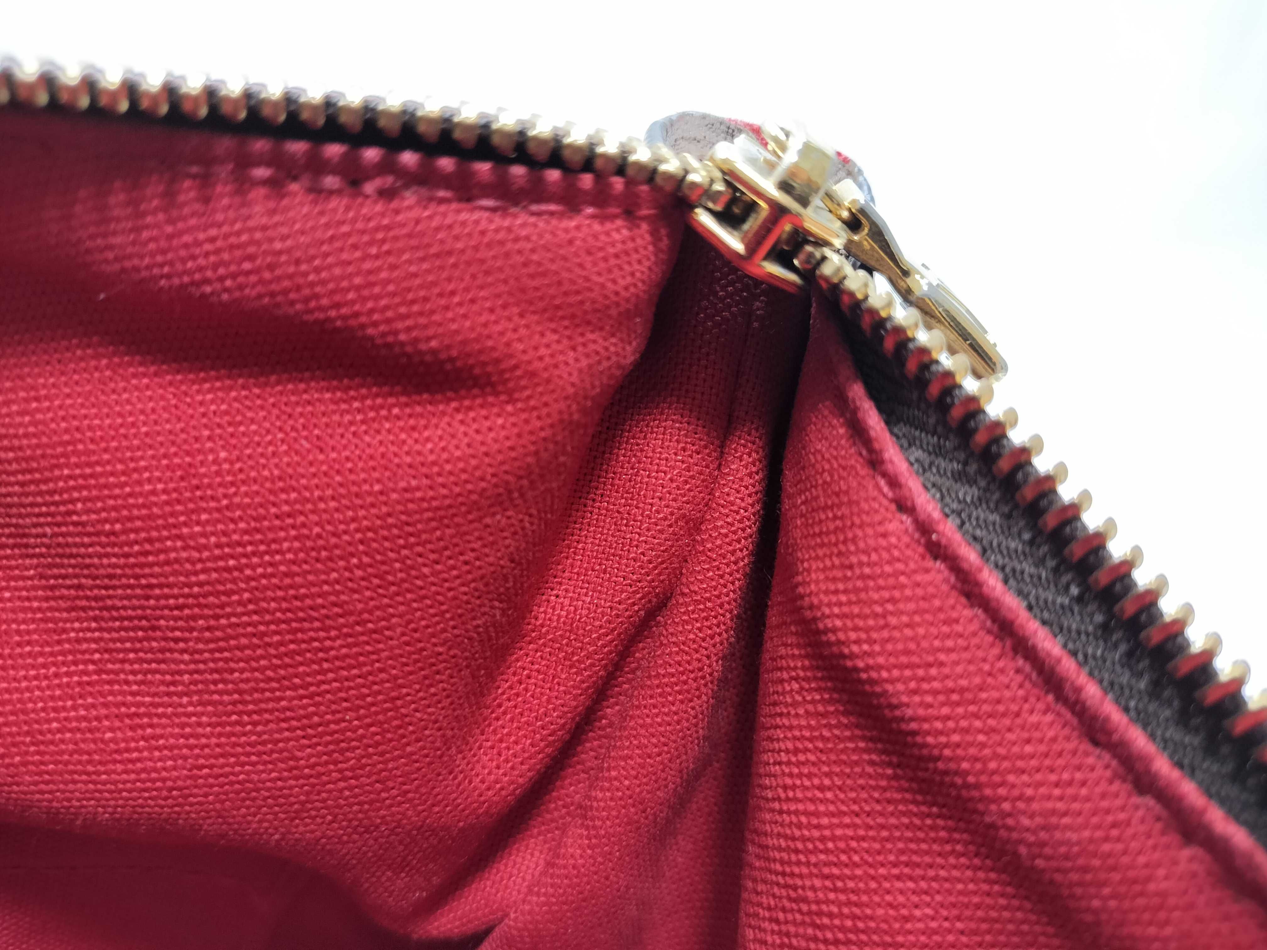 Damier Bloomsbury Shoulder Bag — view 10