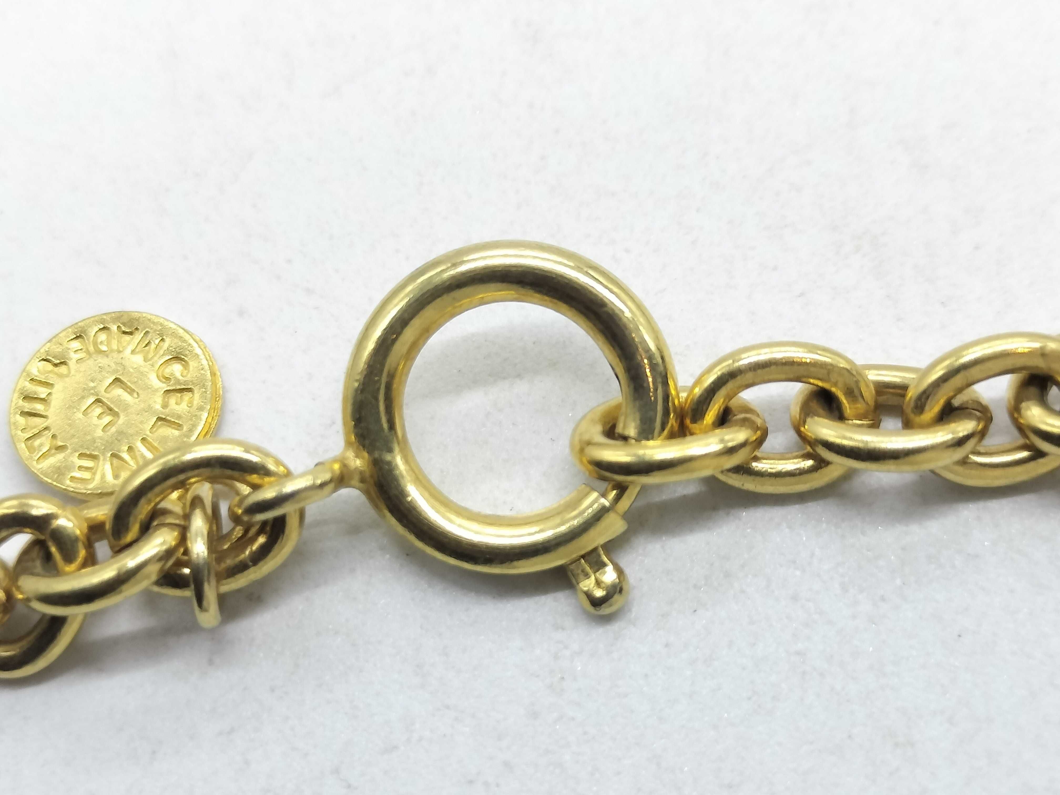 Gold Necklace with Eiffel Tower and Arc de Triomphe Motifs — view 6