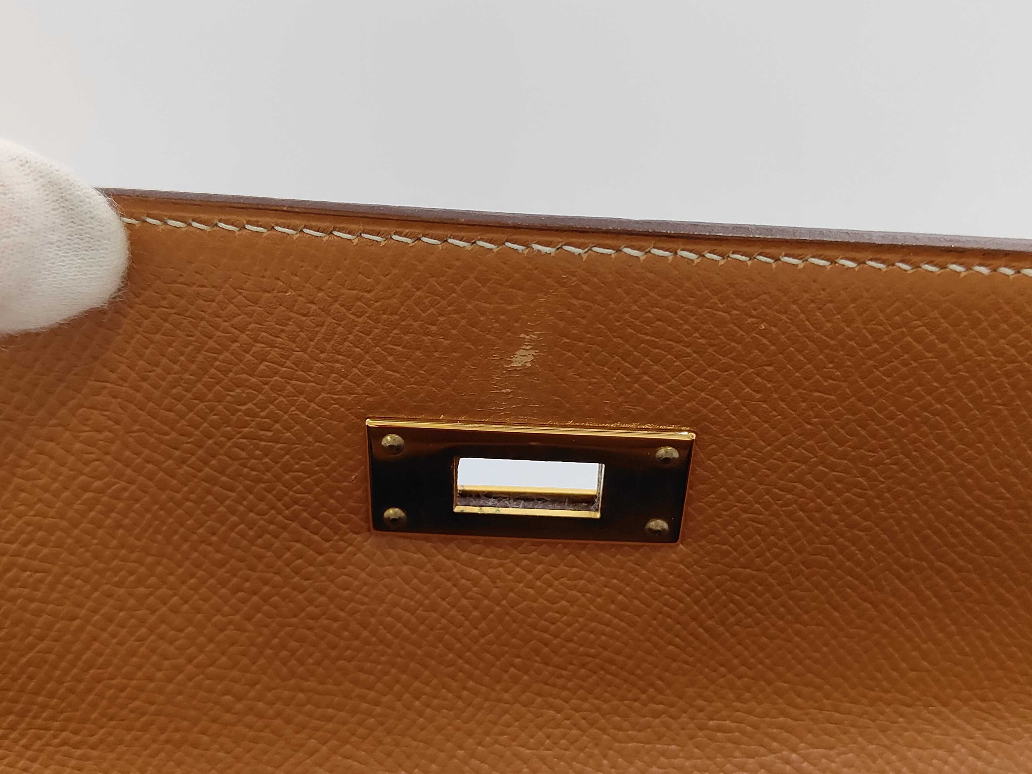 Kelly 32 Courchevel Leather Gold with Gold Hardware B Stamp Handbag — view 11