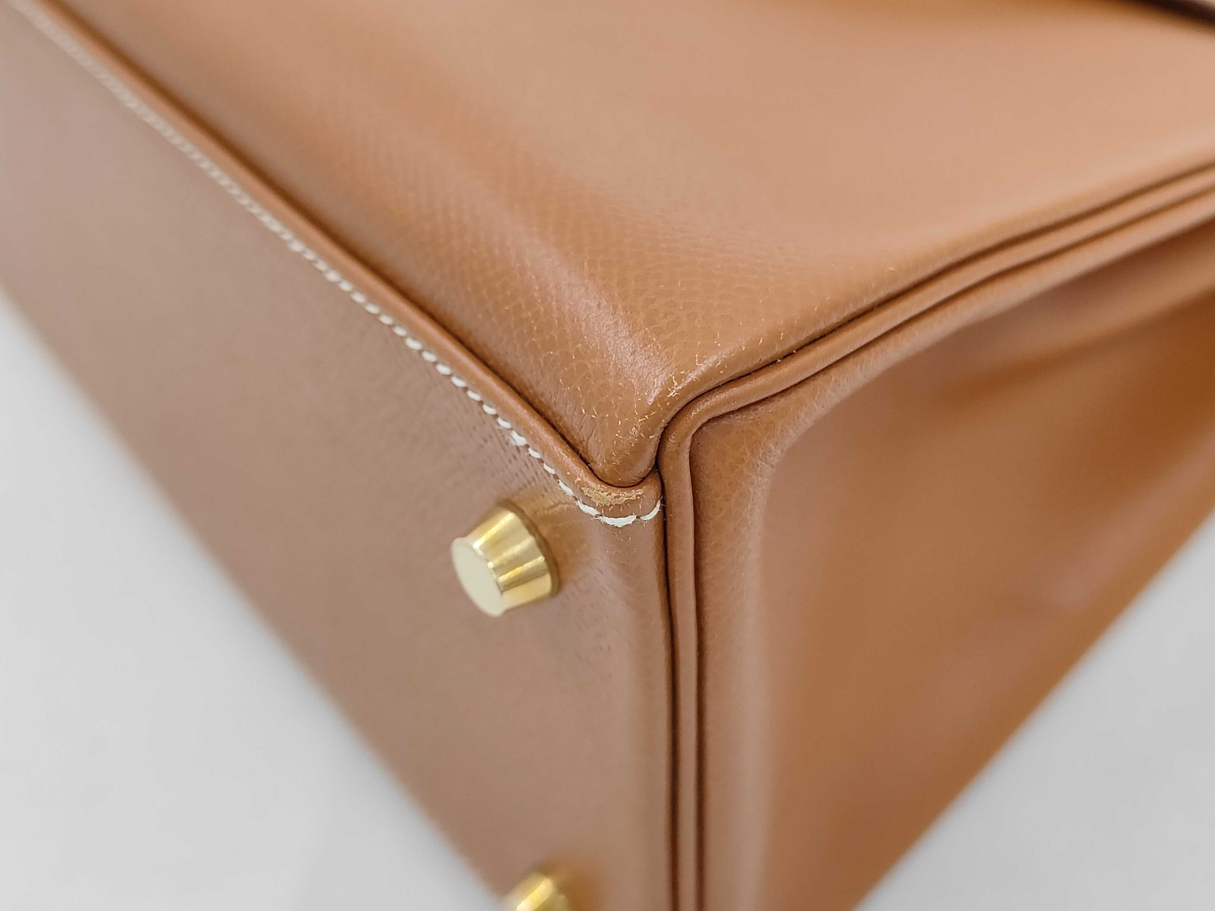 Kelly 32 Courchevel Leather Gold with Gold Hardware B Stamp Handbag — view 7