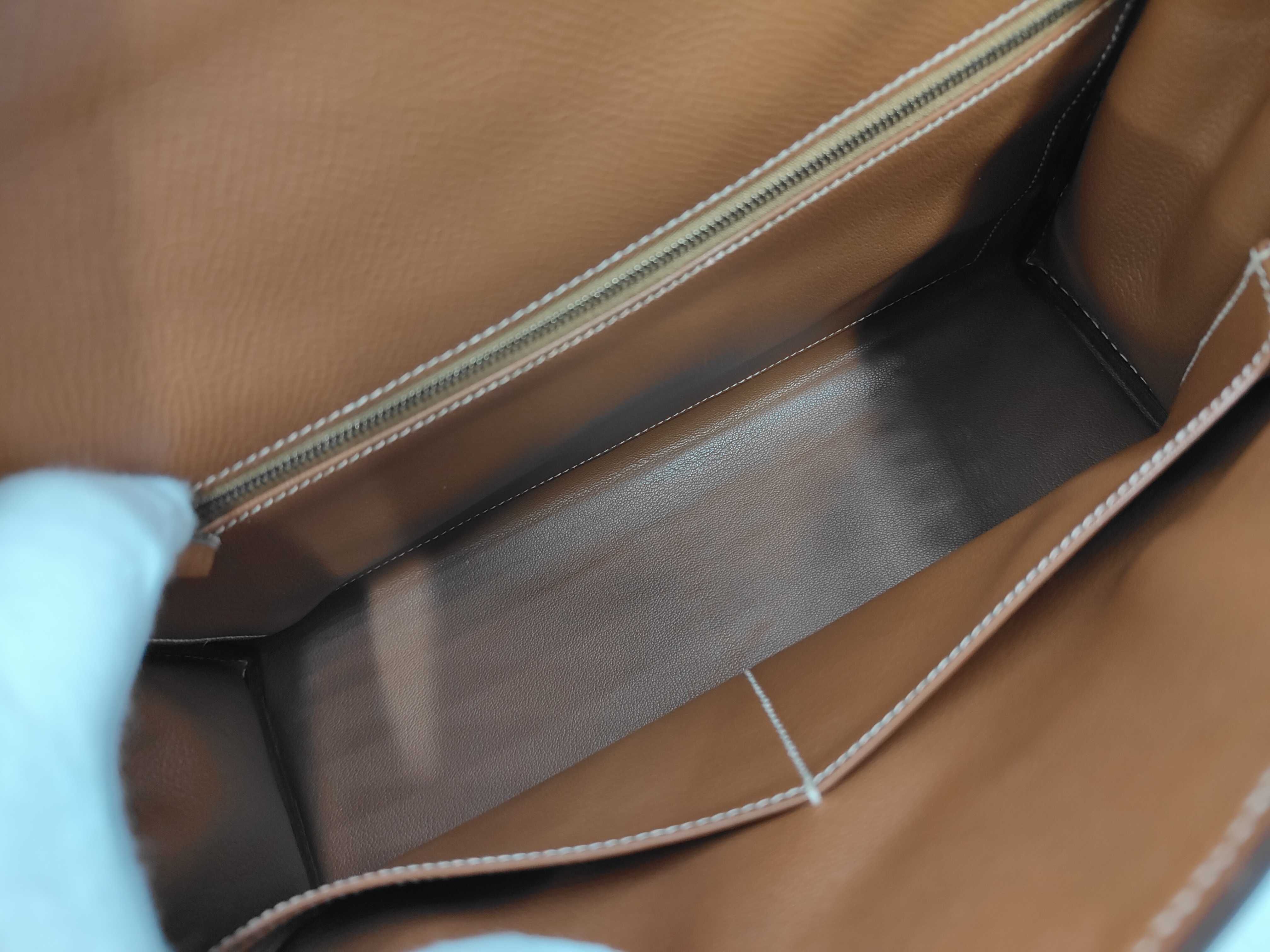 Kelly 32 Courchevel Leather Gold with Gold Hardware B Stamp Handbag — view 8