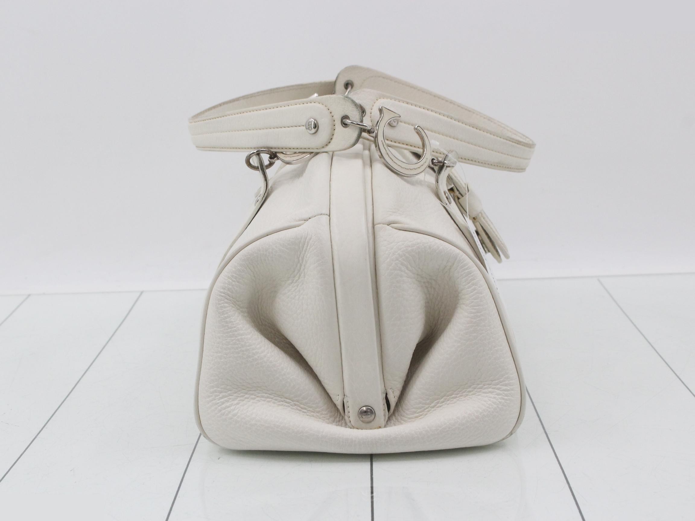 Other lines: Bags/Handbags, Leather, White — view 4